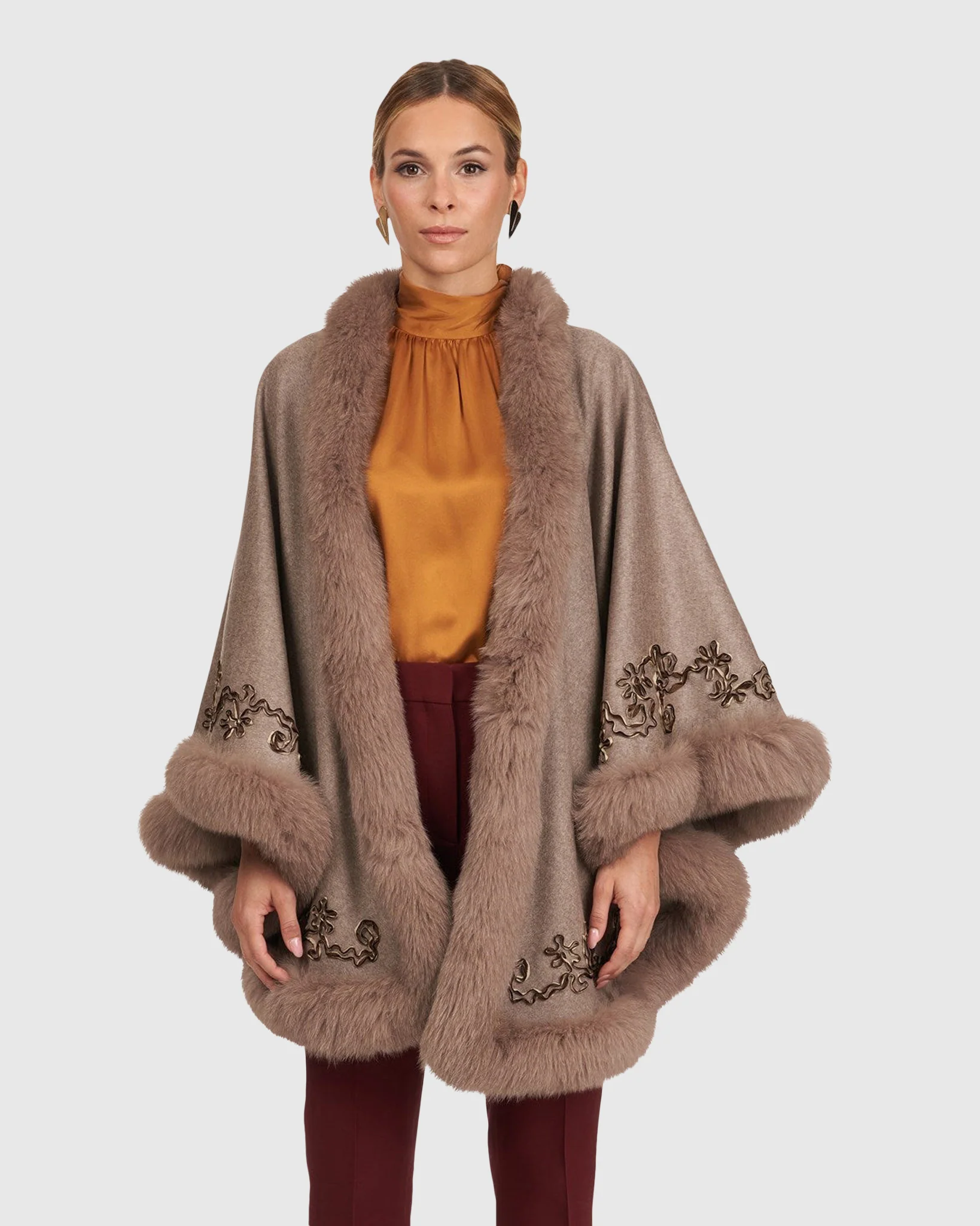 WOOL AND CASHMERE CAPE WITH FOX TRIM AND RIBBON EMBROIDERY - Image 2