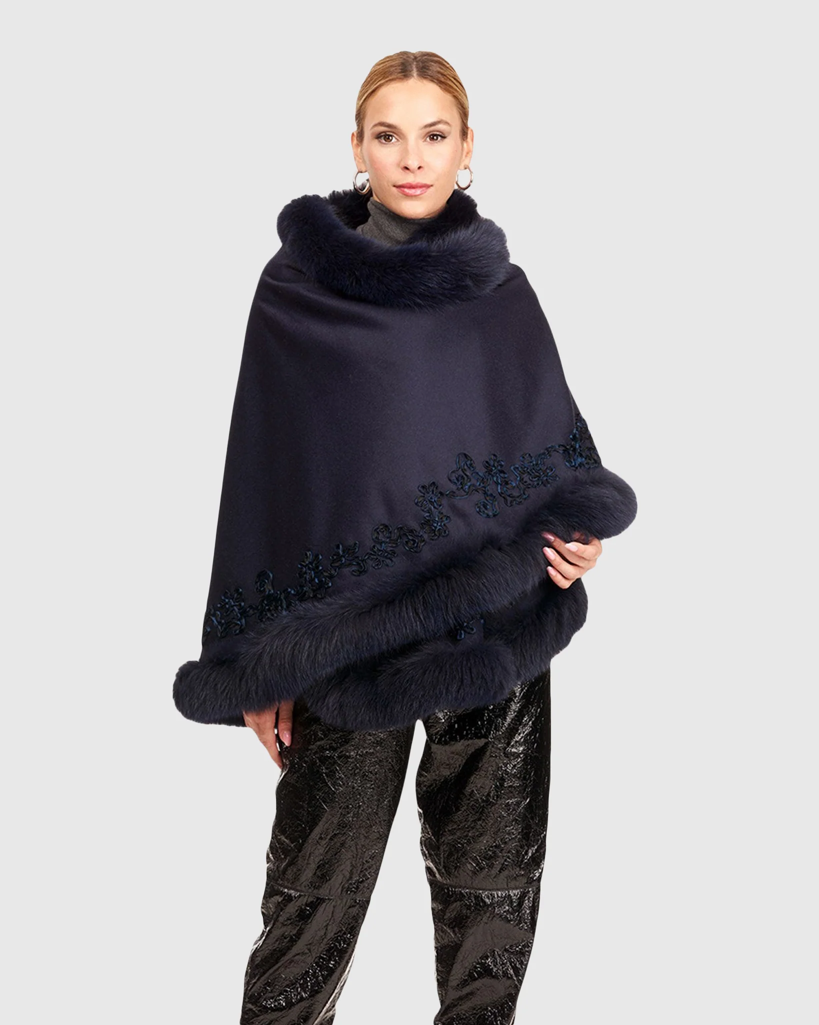 WOOL AND CASHMERE CAPE WITH FOX TRIM AND RIBBON EMBROIDERY - Image 9