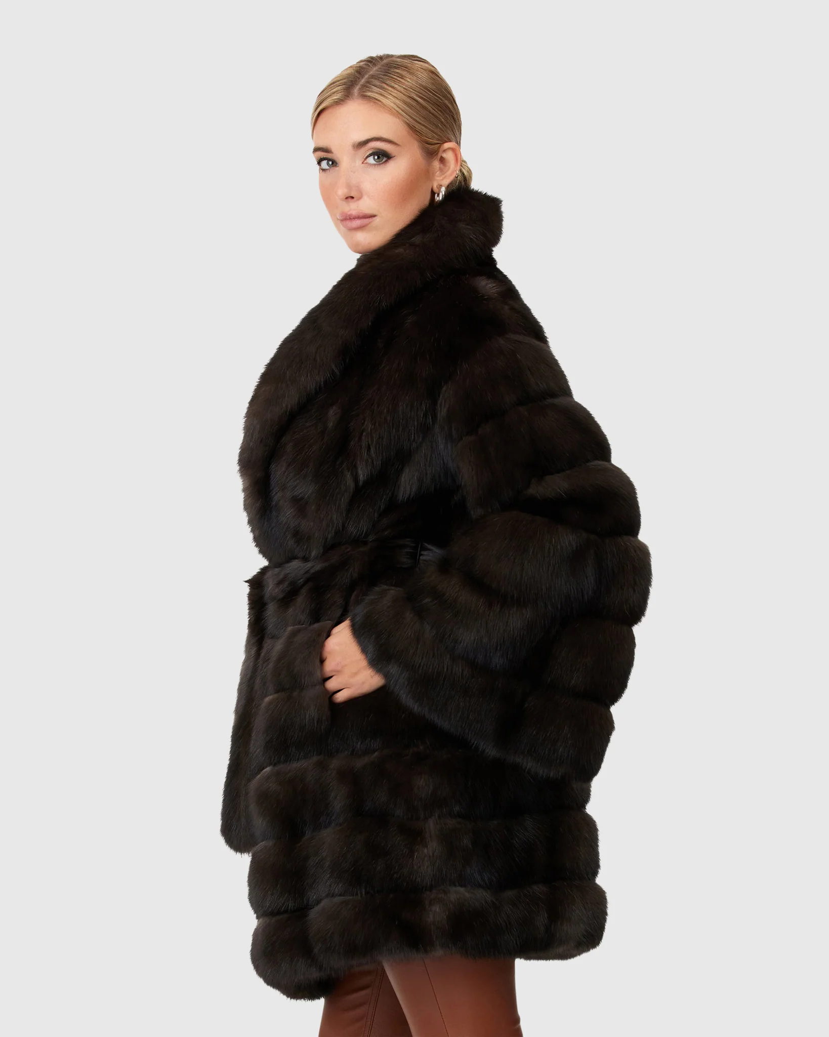 HORIZONTAL RUSSIAN SABLE JACKET WITH SHAWL COLLAR AND BELT - Image 3