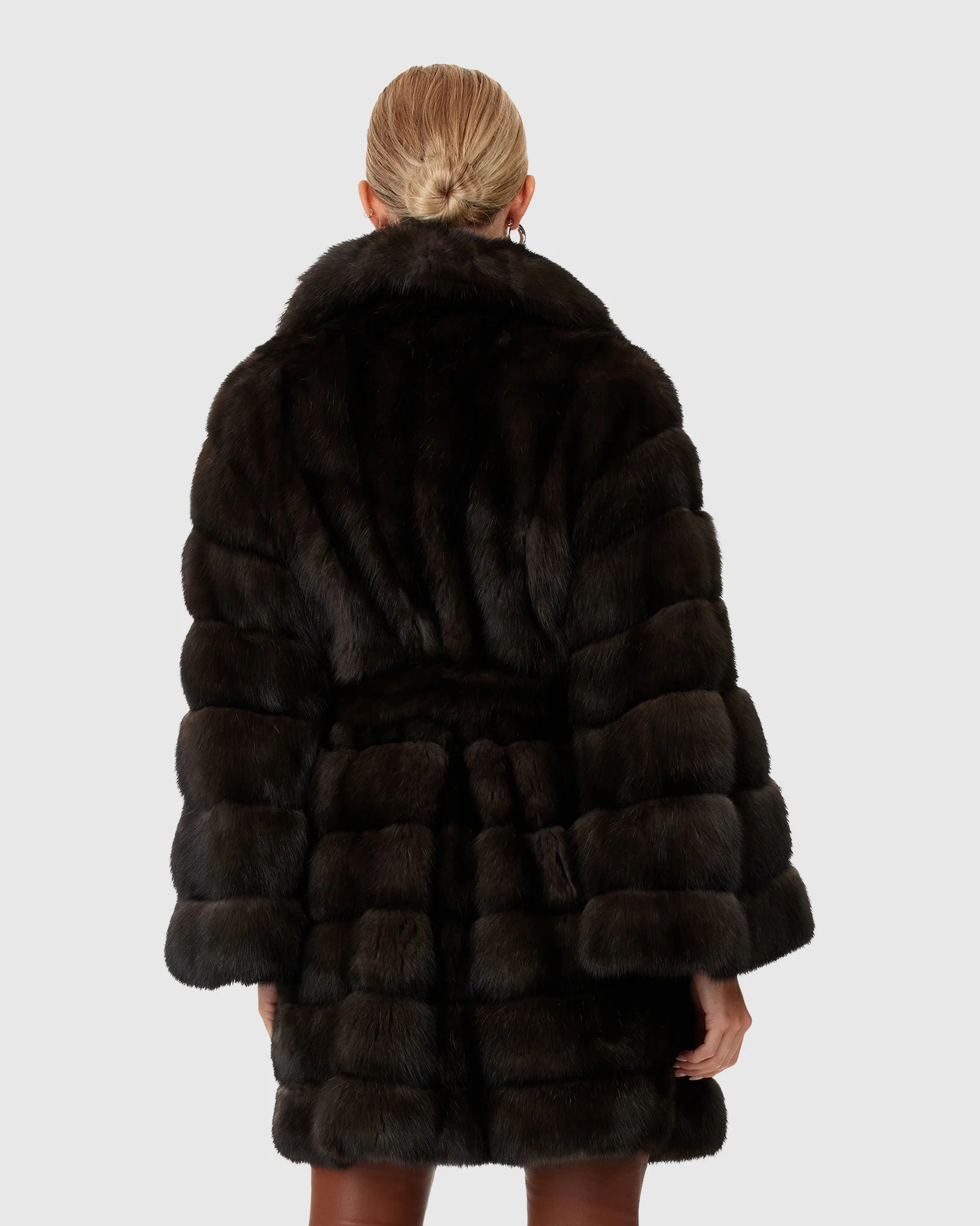 HORIZONTAL RUSSIAN SABLE JACKET WITH SHAWL COLLAR AND BELT - Image 4