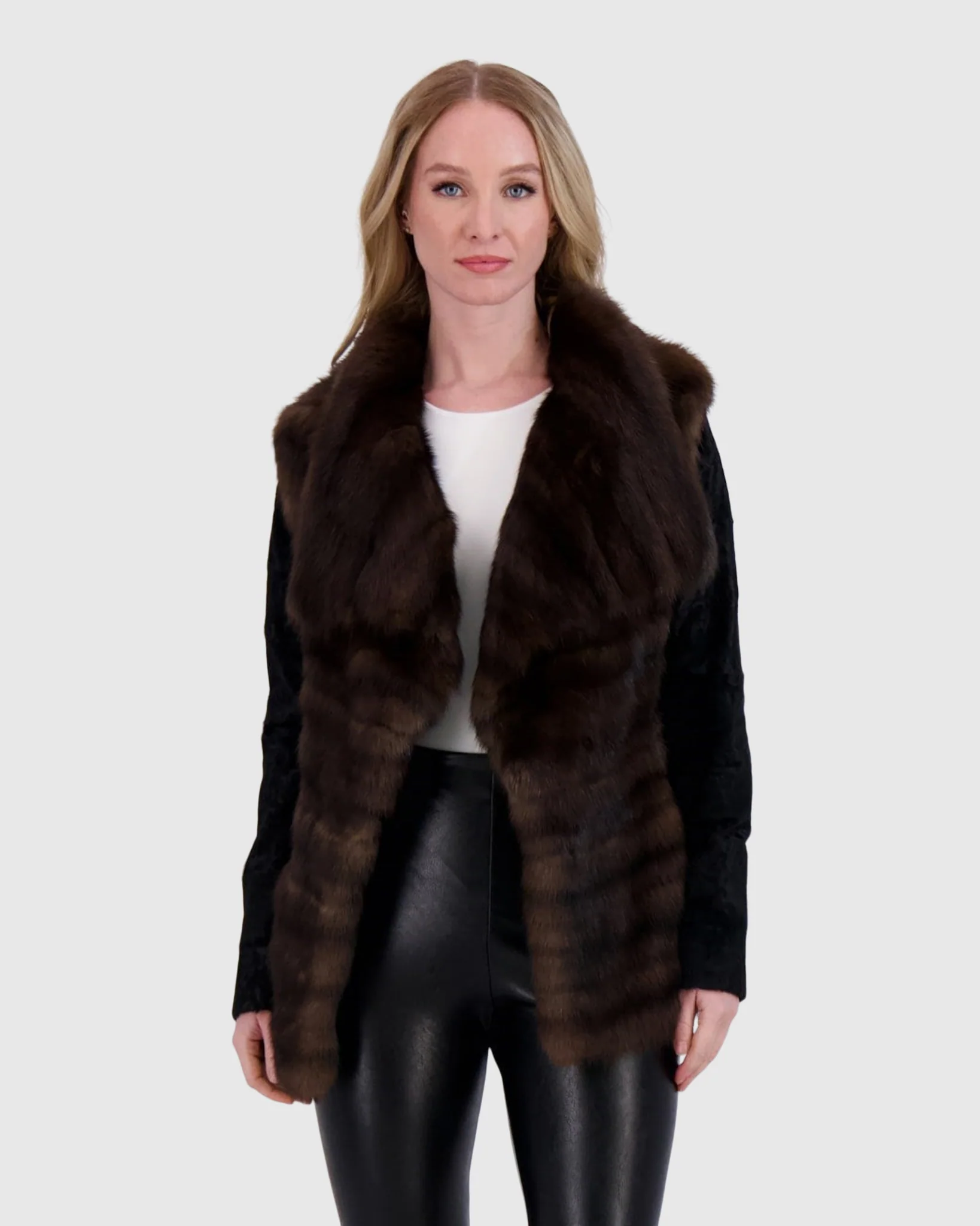 HORIZONTAL SABLE JACKET WITH LAMB SLEEVES - Image 15