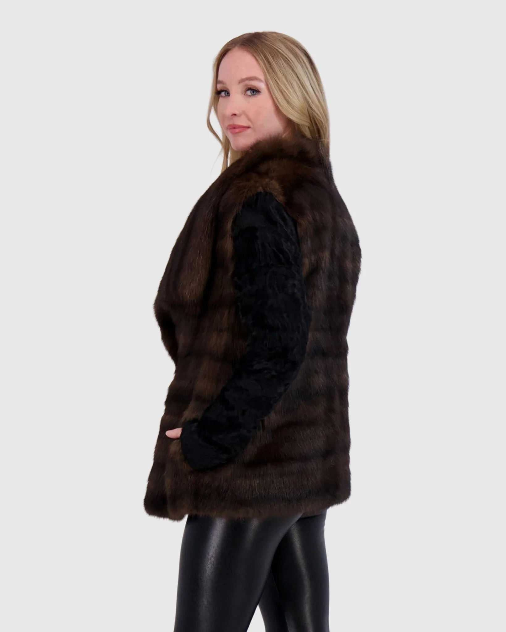 HORIZONTAL SABLE JACKET WITH LAMB SLEEVES - Image 8