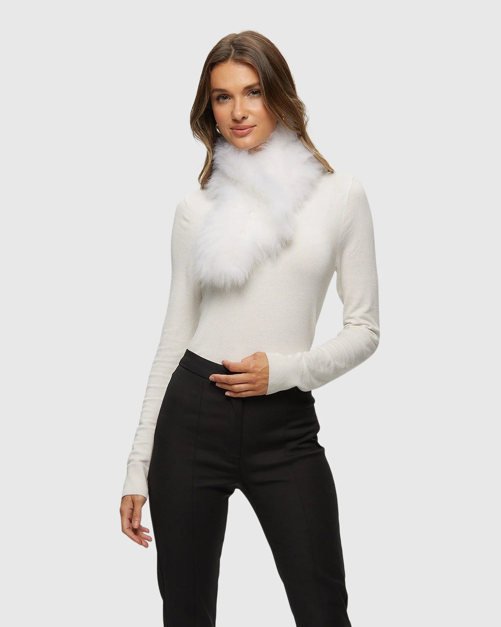 KNIT CASHMERE GOAT PULL-THROUGH SCARF - Image 3