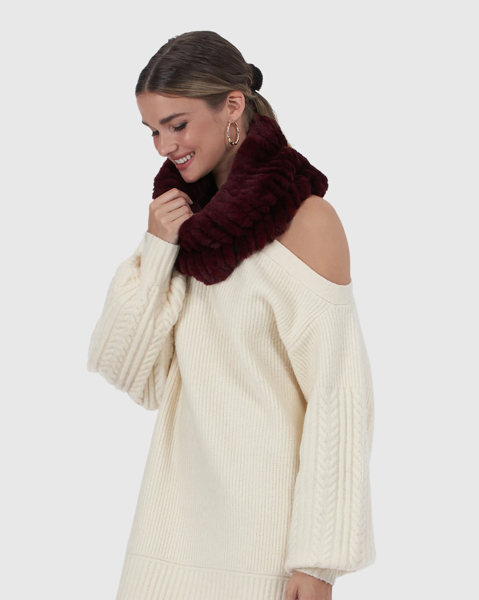 REX RABBIT KNIT COWL - Image 2