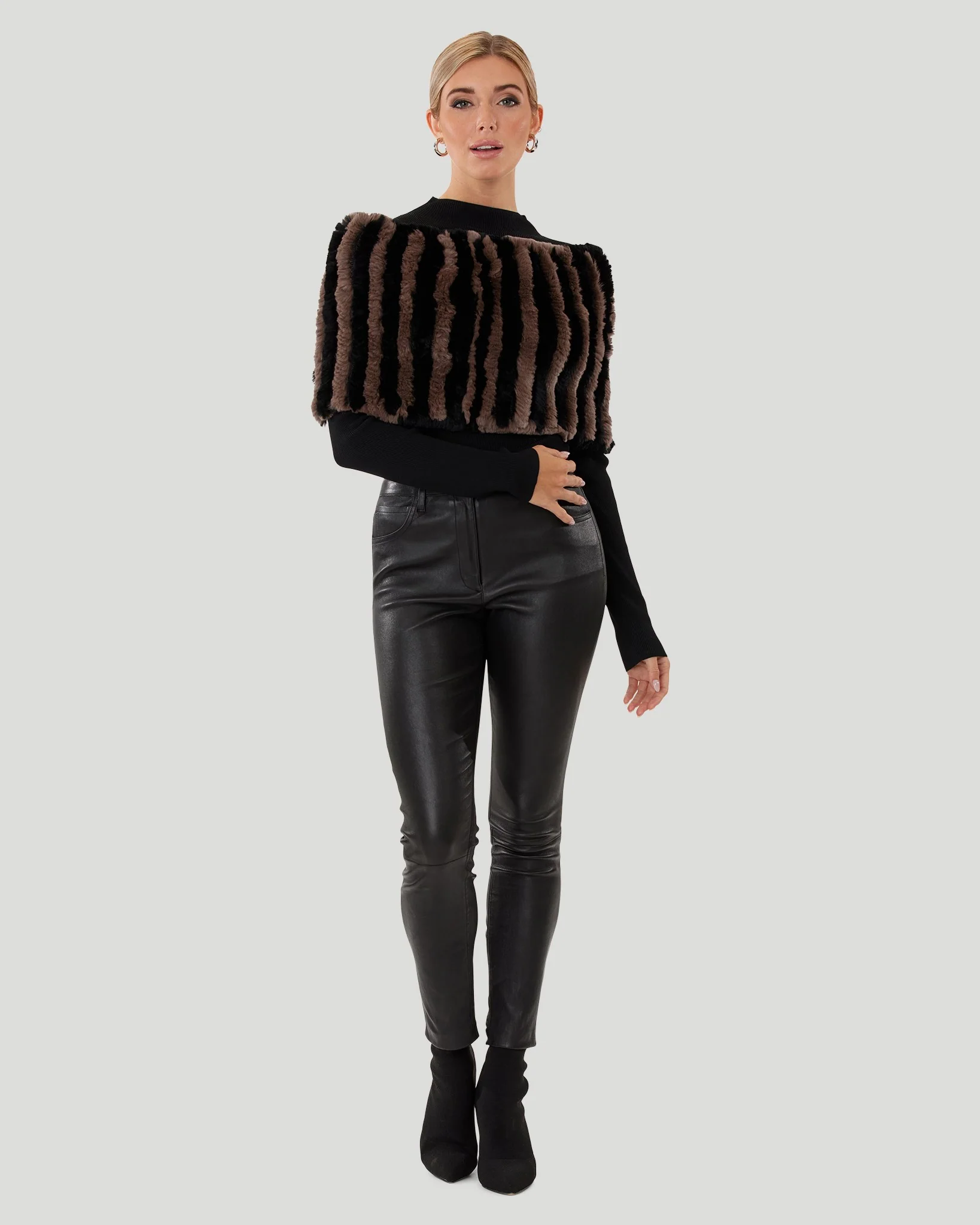 REX RABBIT KNIT COWL - Image 5