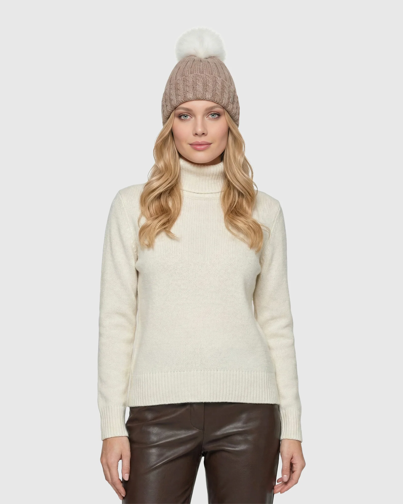 KNIT HAT WITH TOSCANA LAMB POMPOM - Image 3