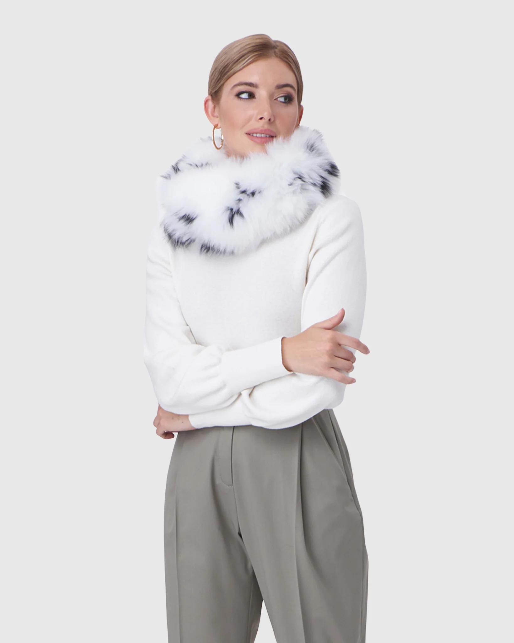 SHADOW FOX INFINITY KNIT SCARF
