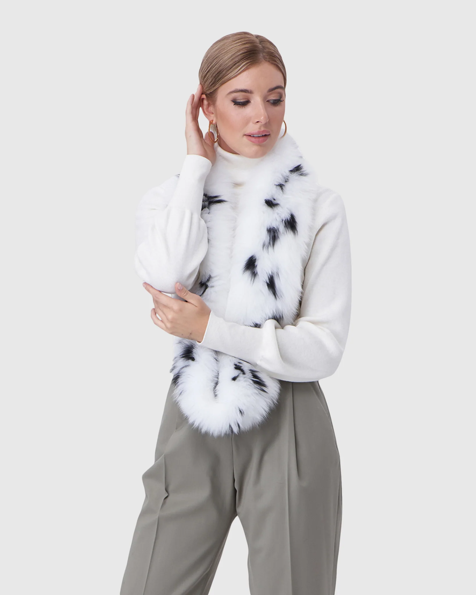 SHADOW FOX INFINITY KNIT SCARF - Image 2