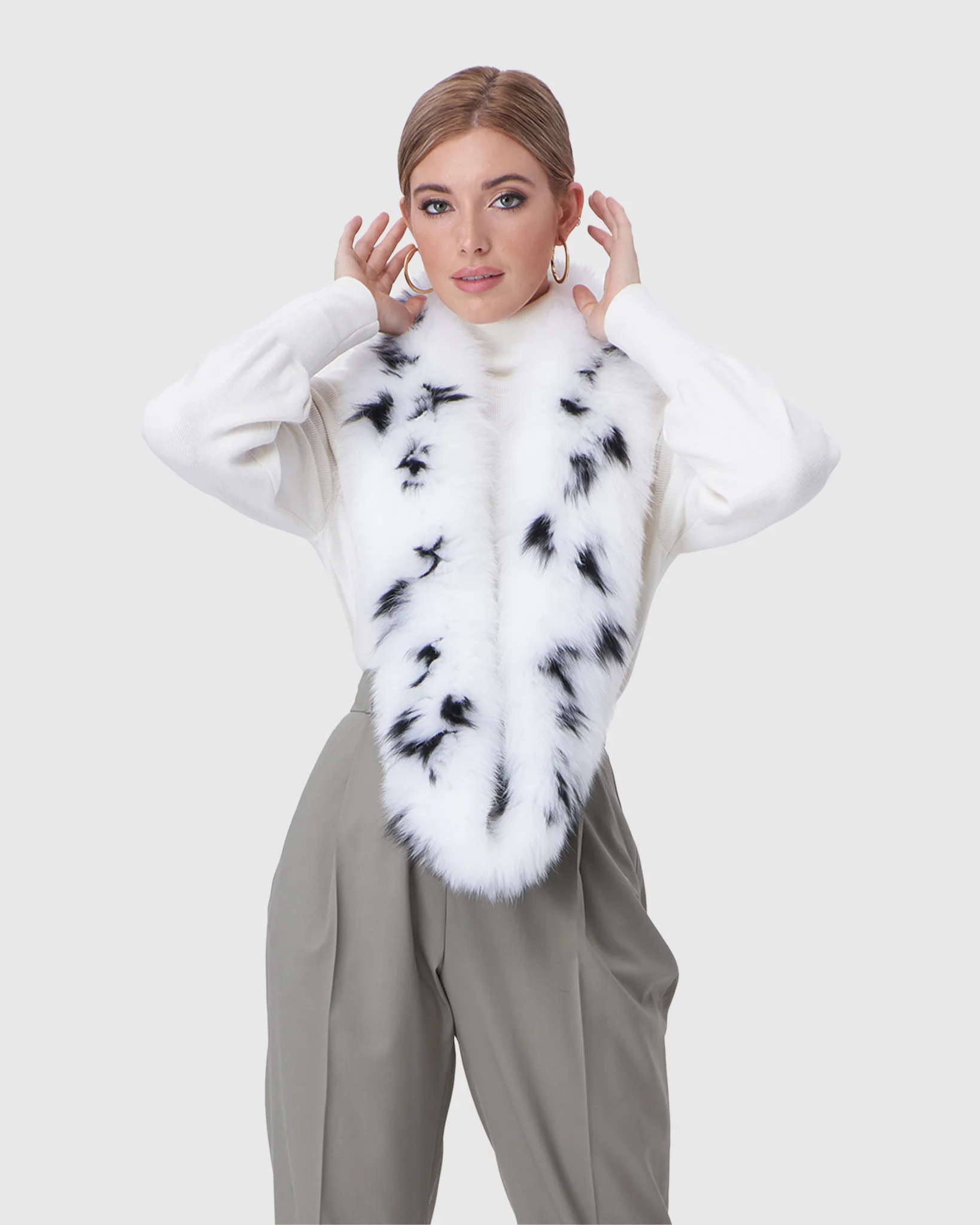 SHADOW FOX INFINITY KNIT SCARF - Image 3