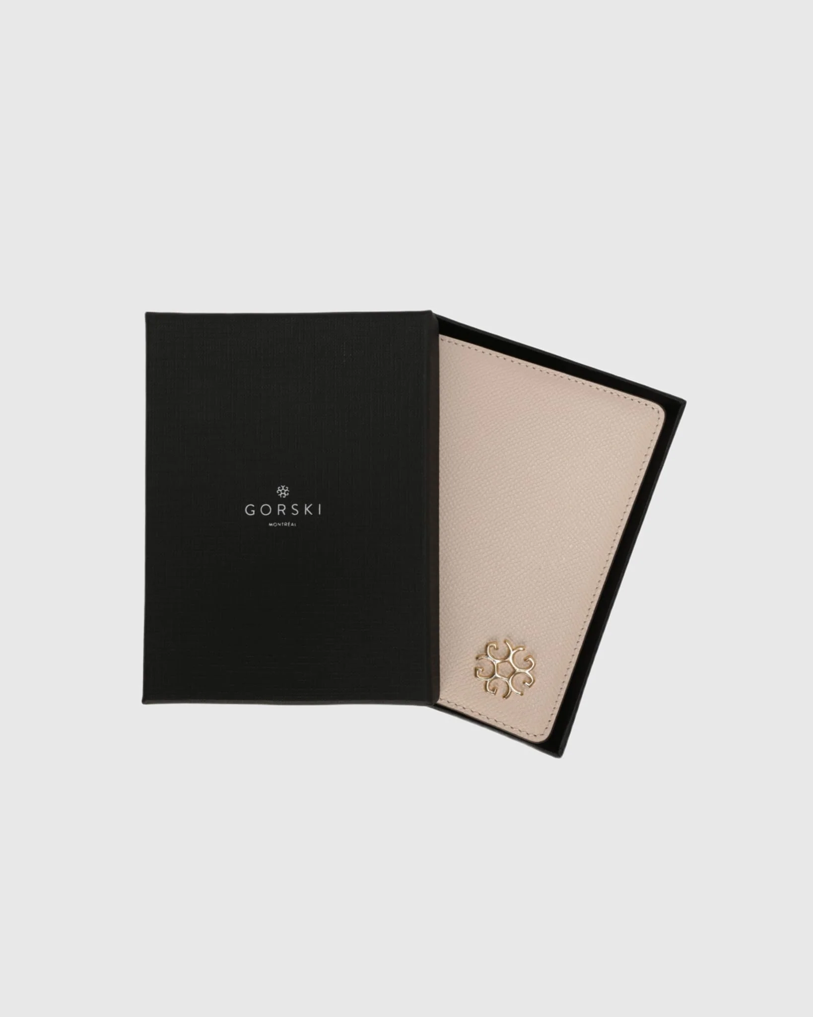 LEATHER PASSPORT COVER - Image 8