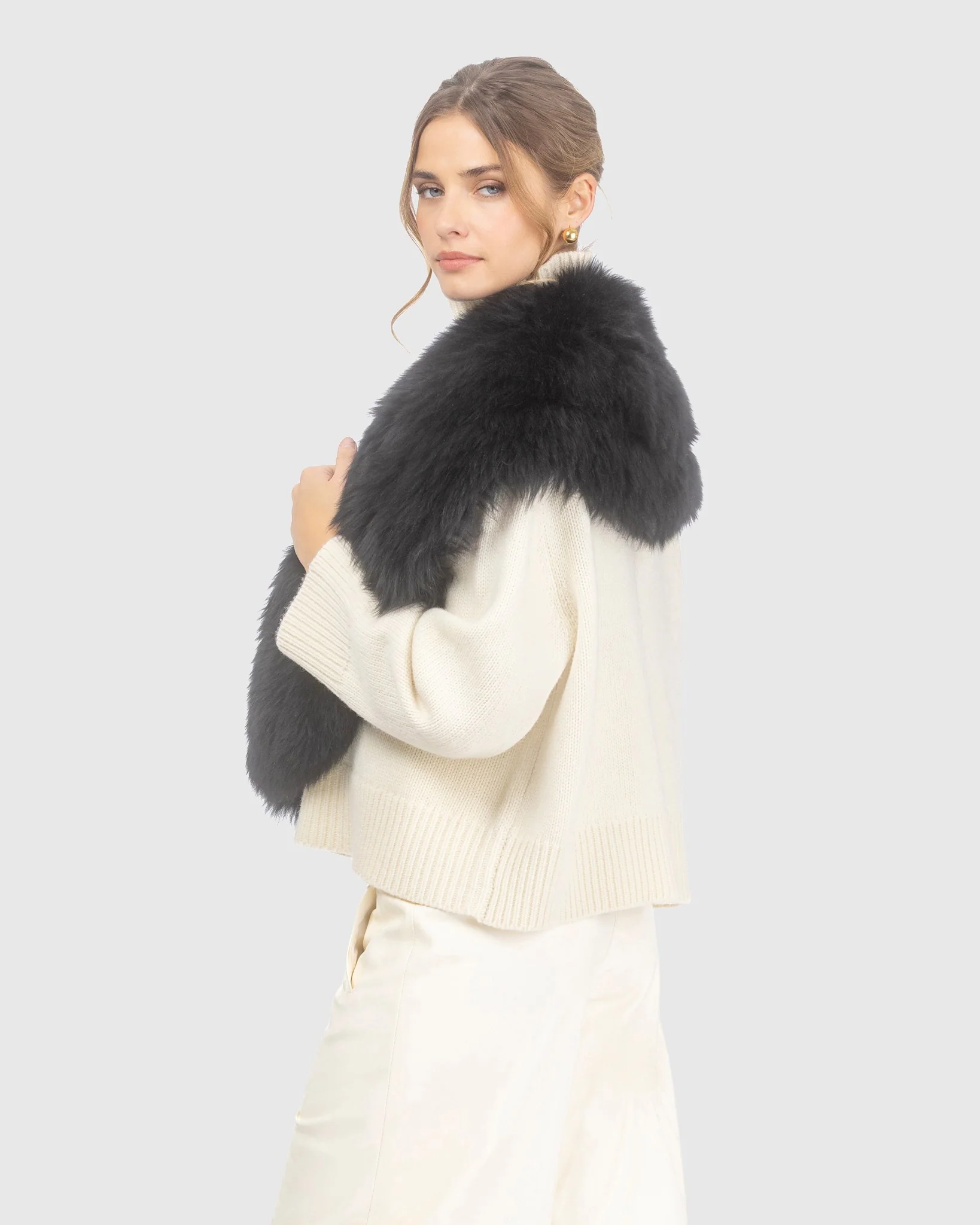 Merinillo Shearling Lamb Shawl - Image 6