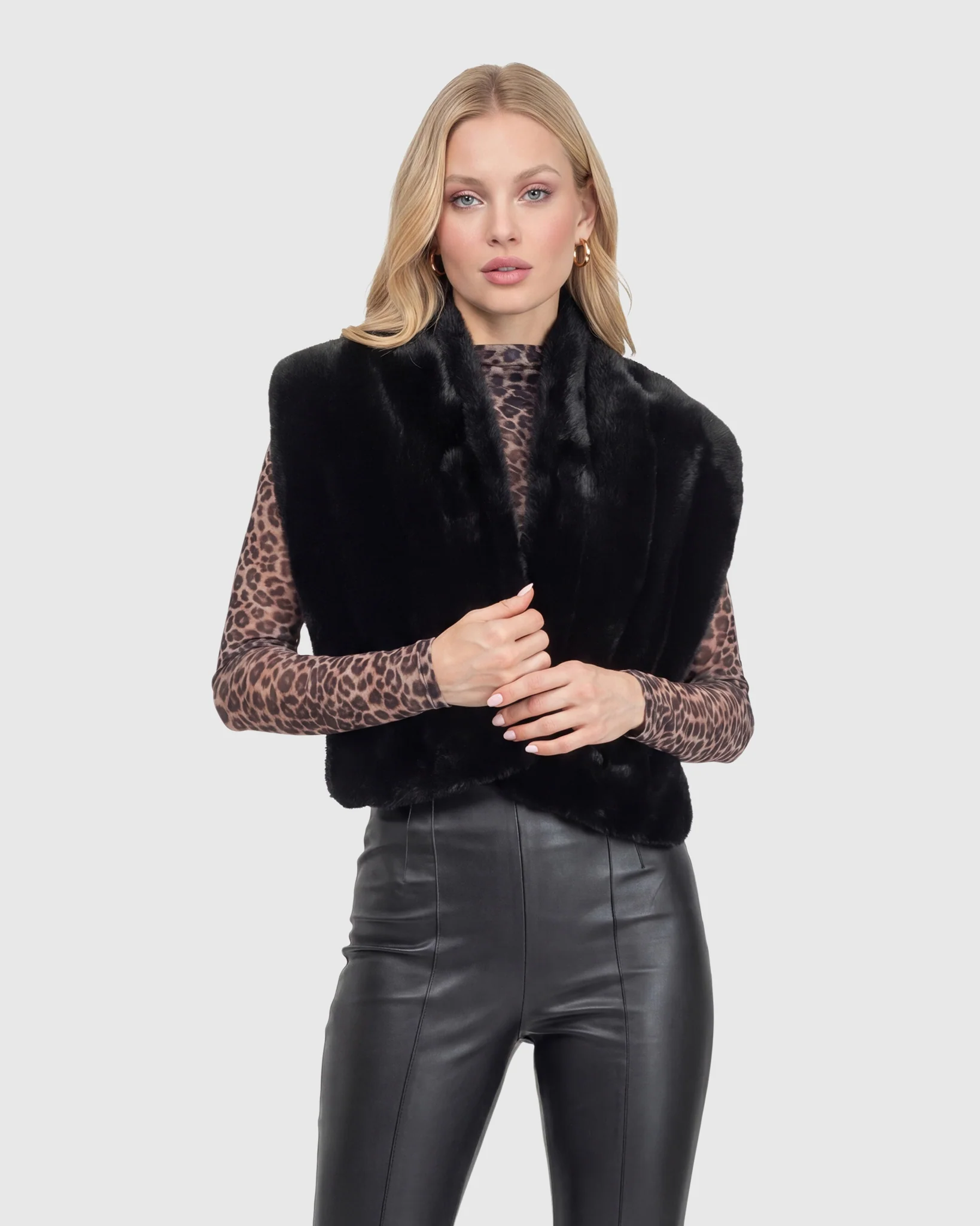 MINK CAPE - Image 11