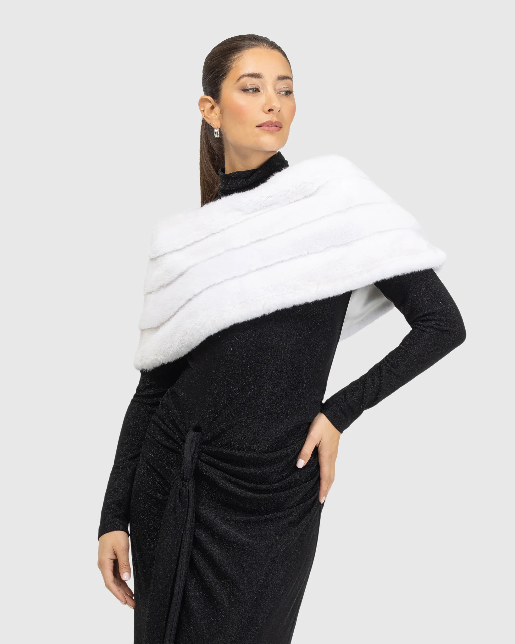MINK CAPE - Image 2