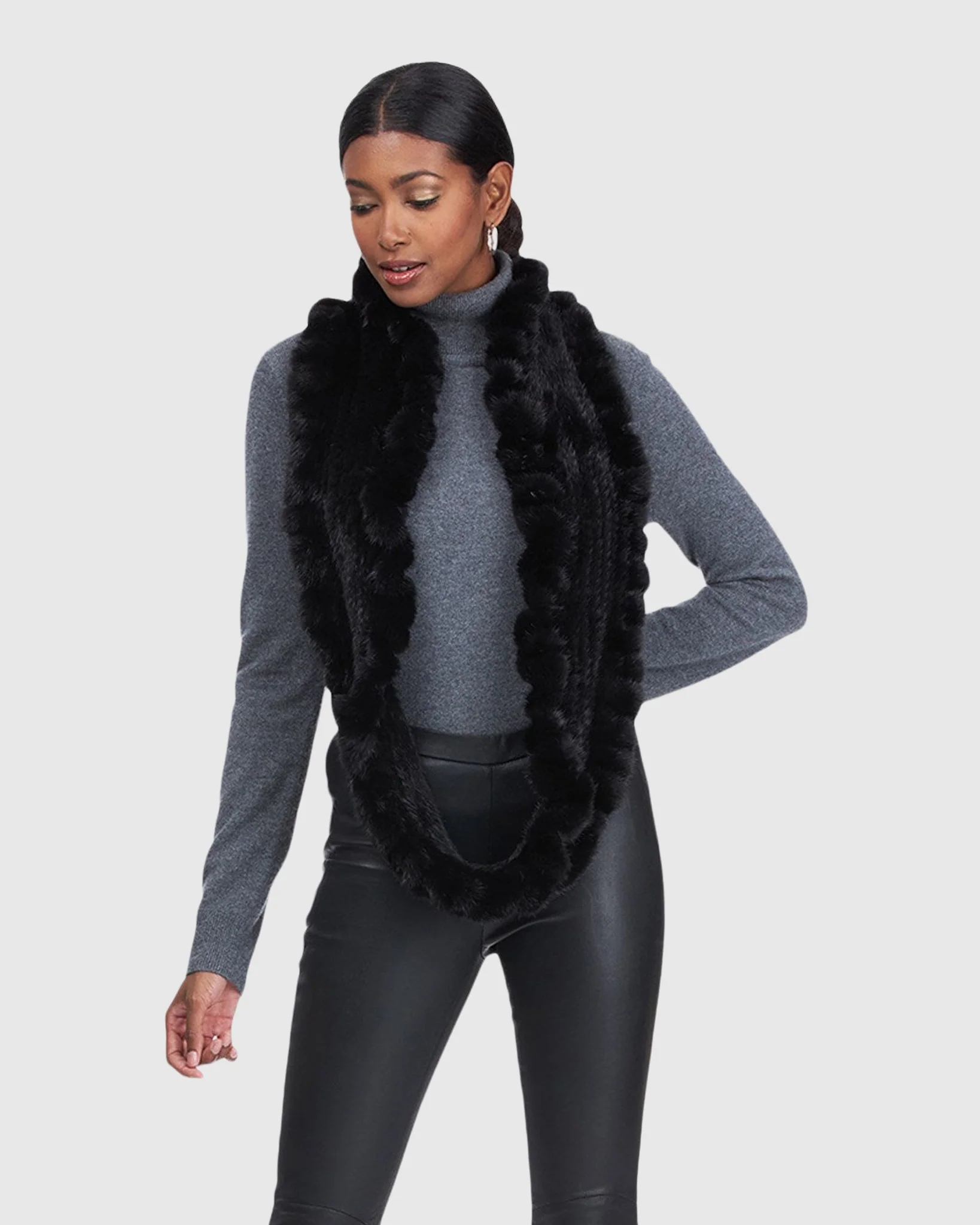 MINK KNIT INFINITY SCARF WITH RUFFLES - Image 4