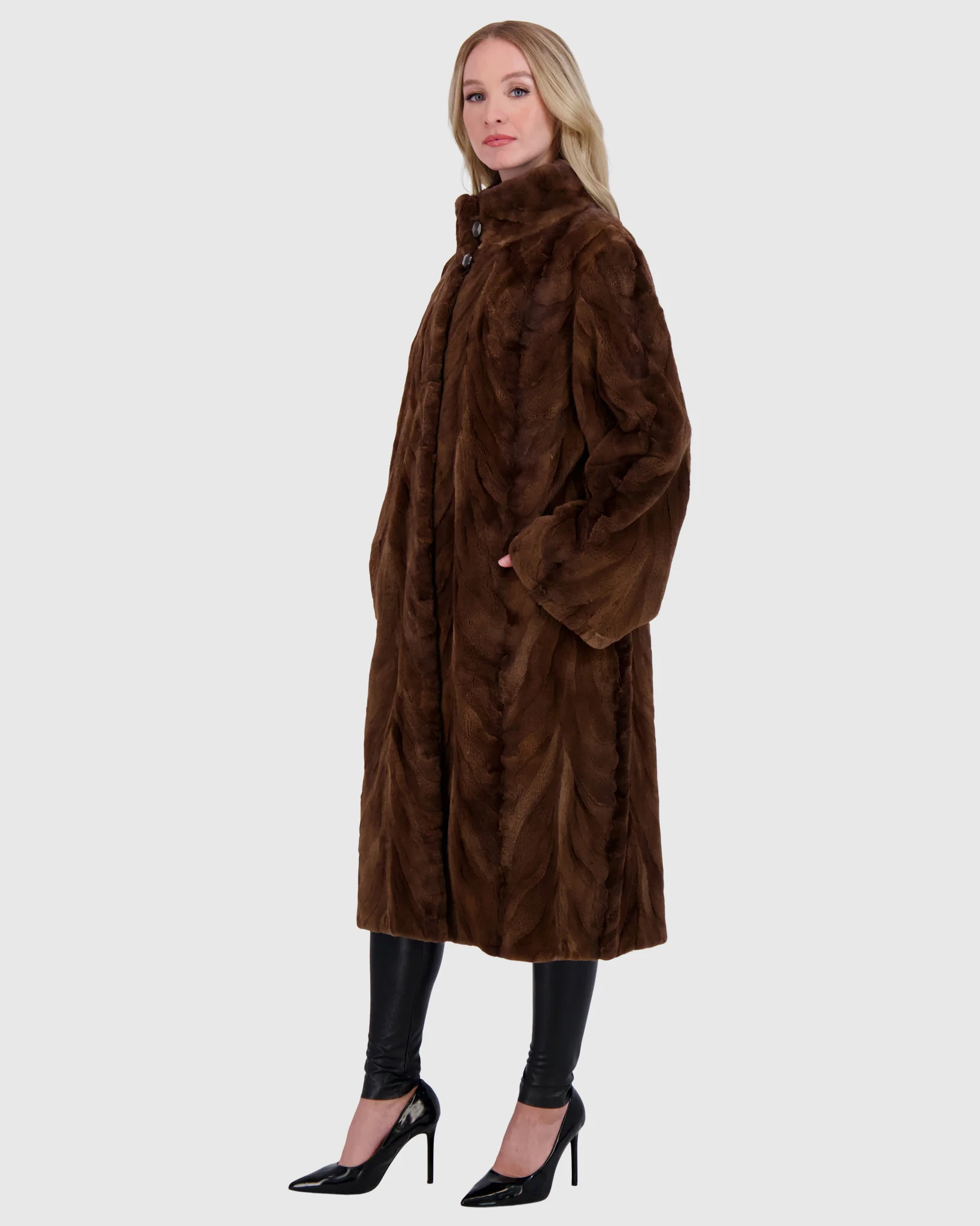 MINK SECTIONS SHORT COAT - Image 6