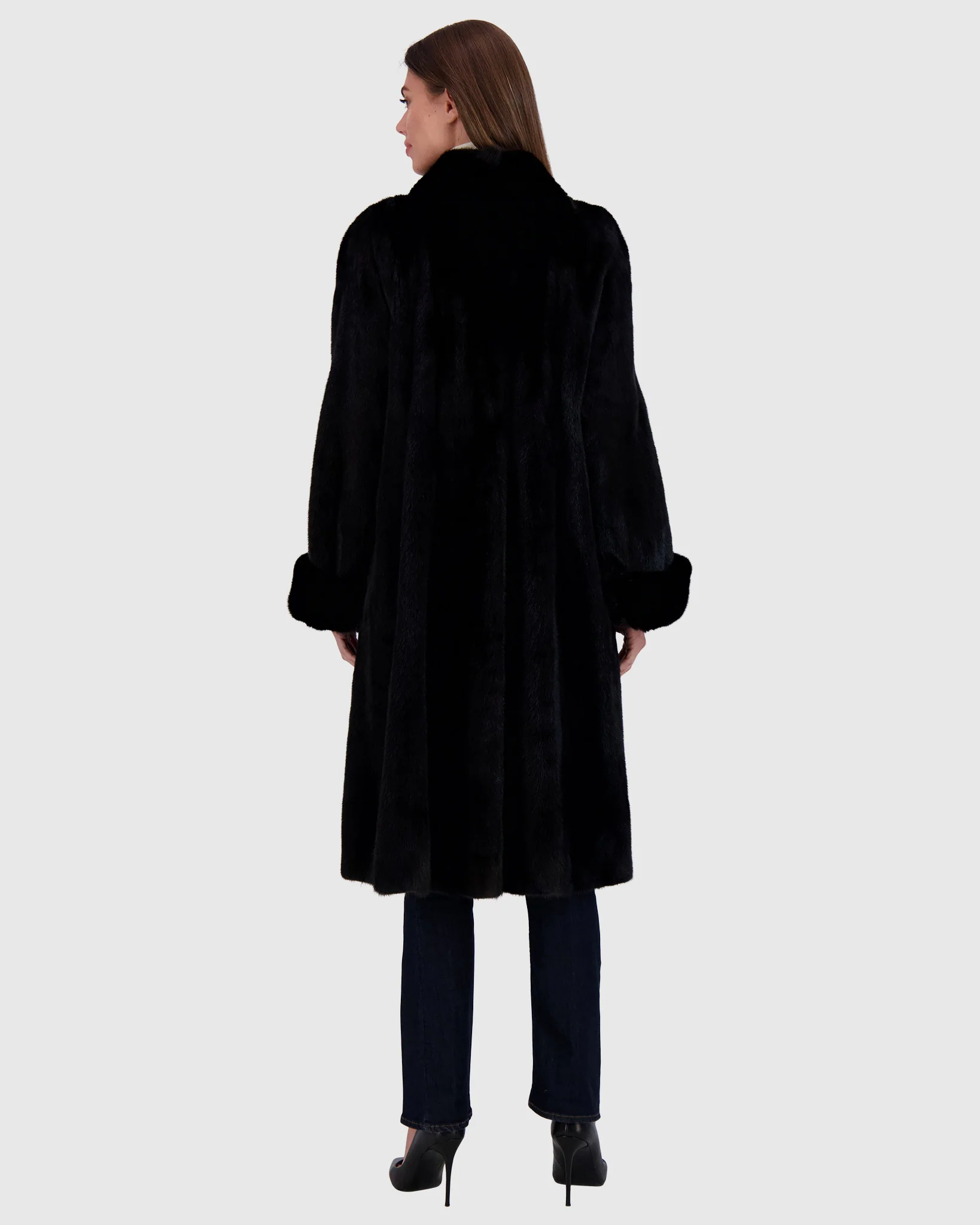 MINK SHORT COAT - Image 6
