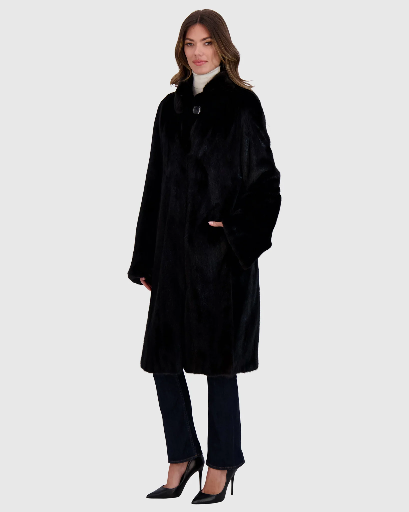 MINK SHORT COAT - Image 9