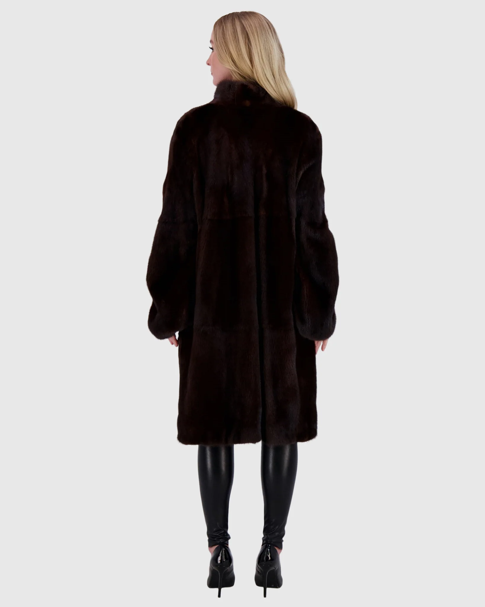 MINK SHORT COAT - Image 4