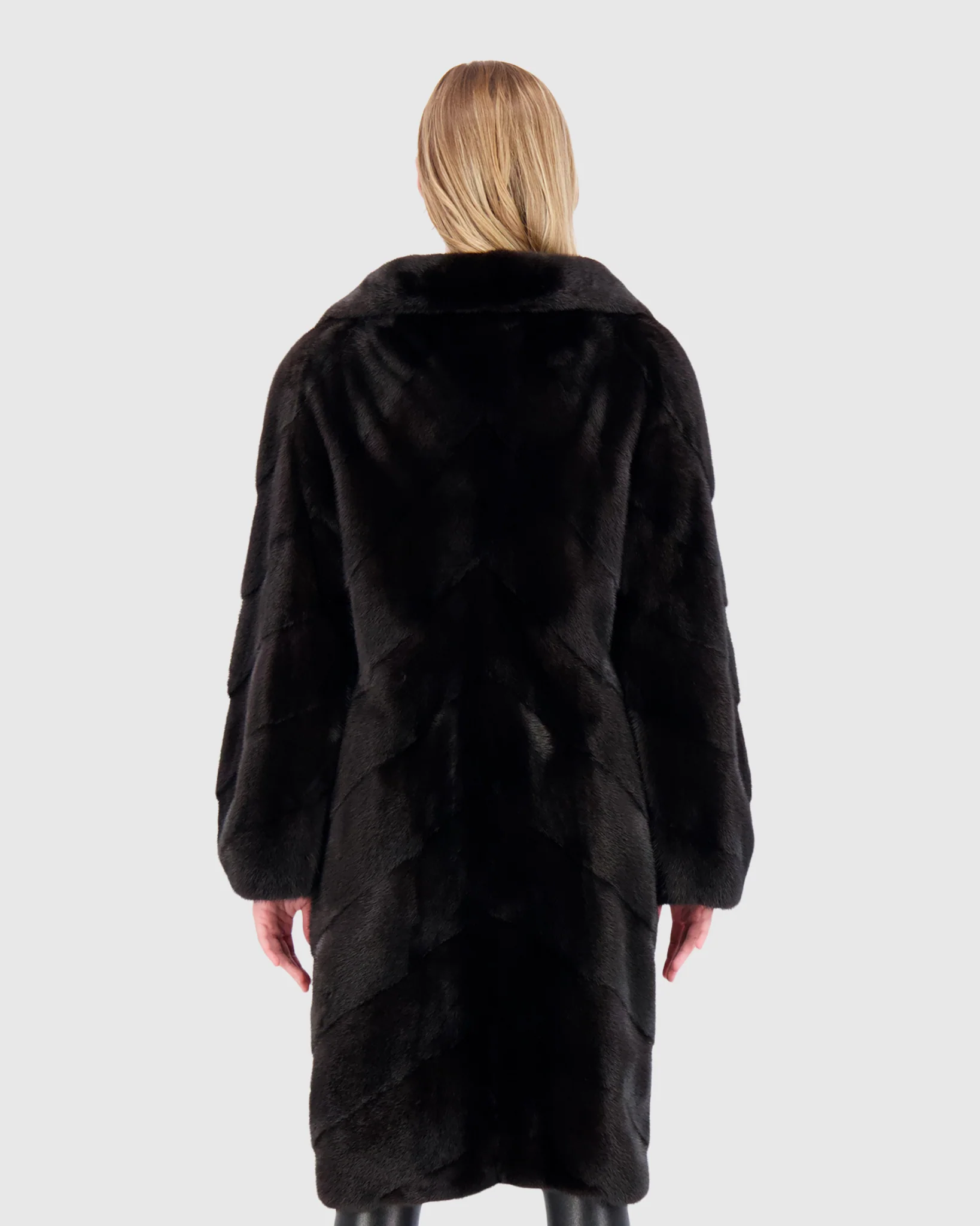 MINK SHORT COAT - Image 3