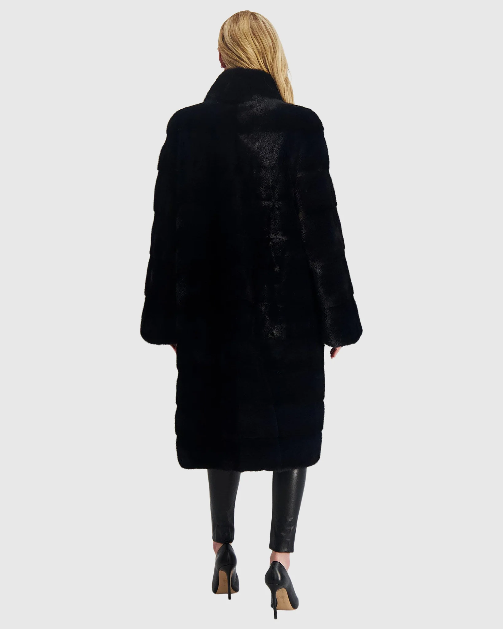 MINK SHORT COAT - Image 4