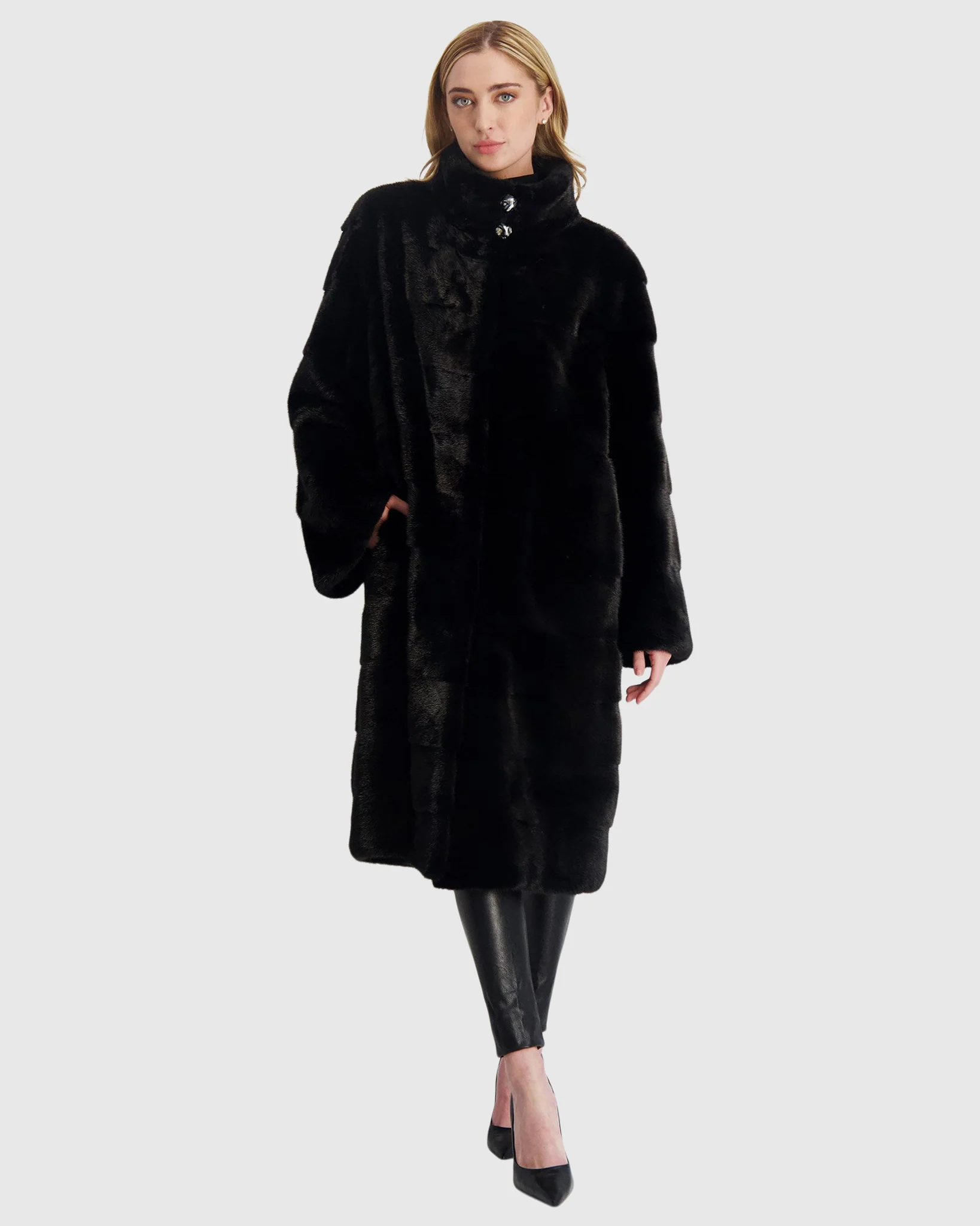 MINK SHORT COAT - Image 7