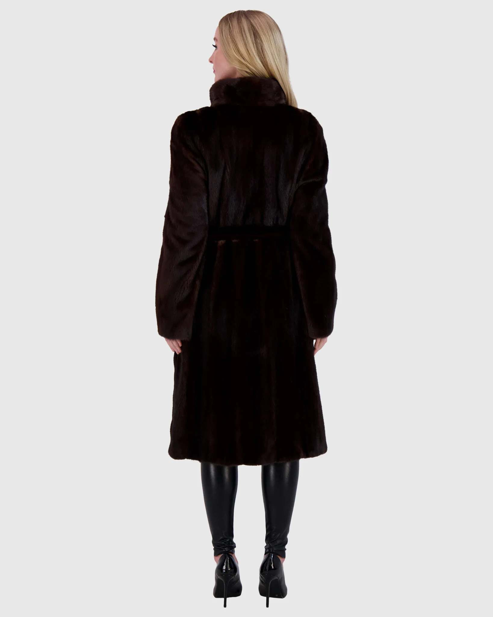 MINK SHORT COAT WITH MINK BELT - Image 8