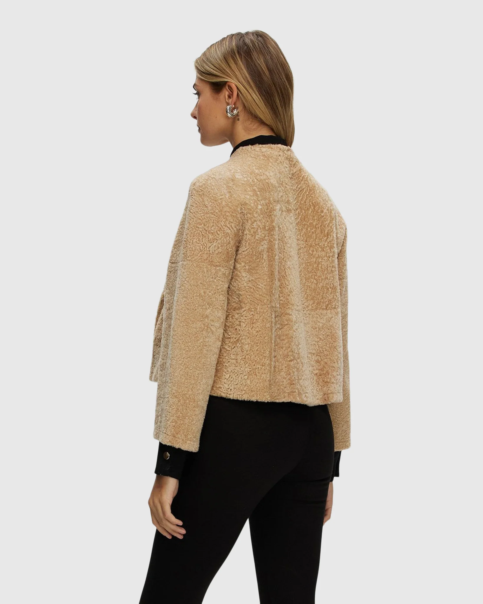 Reversible Collarless New Zealand Shearling Lamb Jacket With 3/4 Sleeves - Image 31