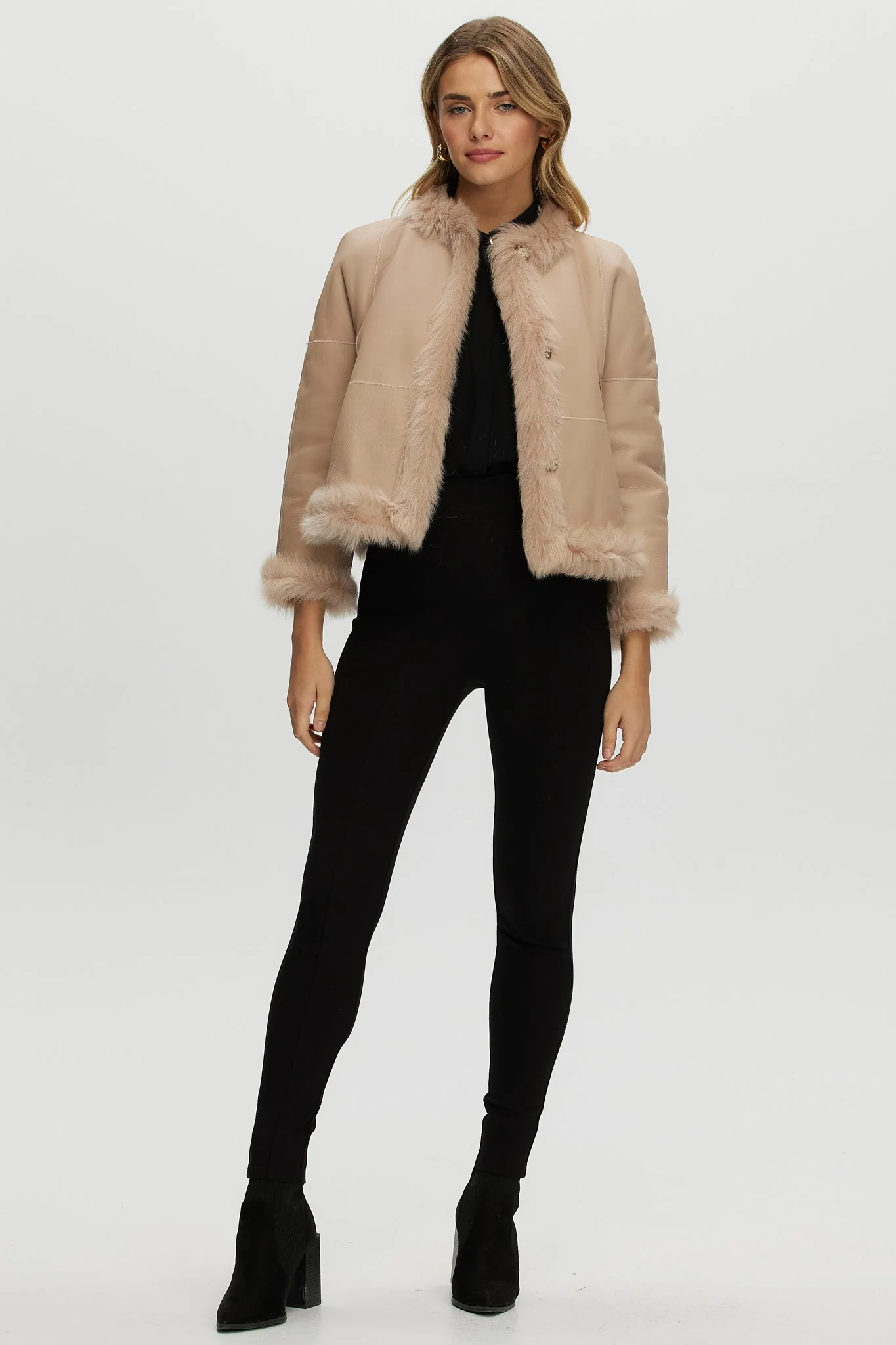 Reversible Collarless Toscana Shearling Lamb Jacket With 3/4 Sleeves - Image 8