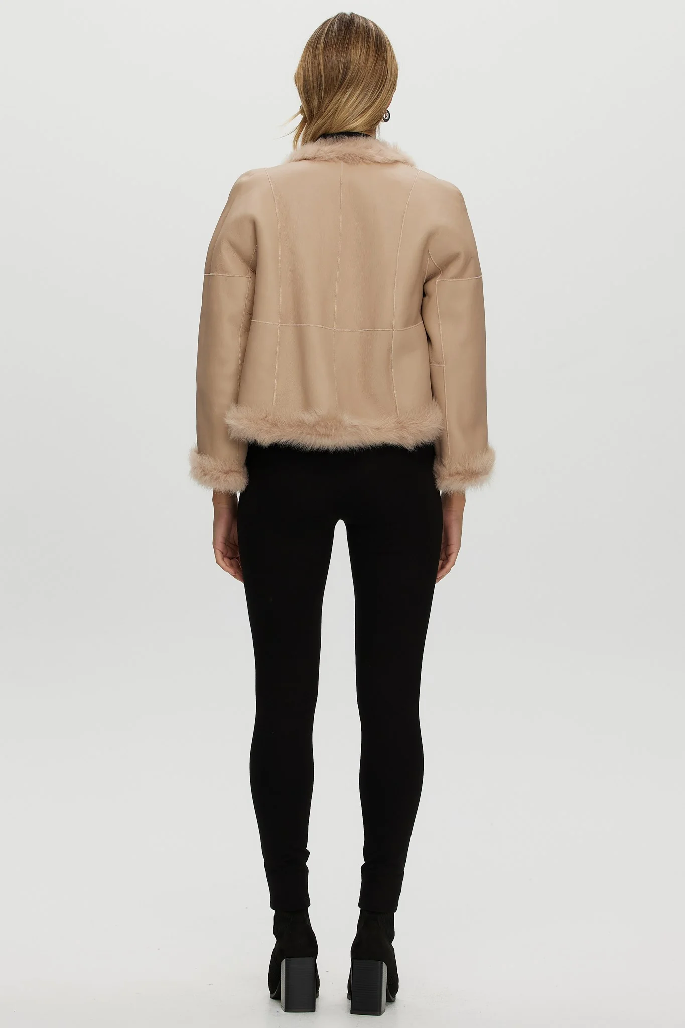 Reversible Collarless Toscana Shearling Lamb Jacket With 3/4 Sleeves - Image 9
