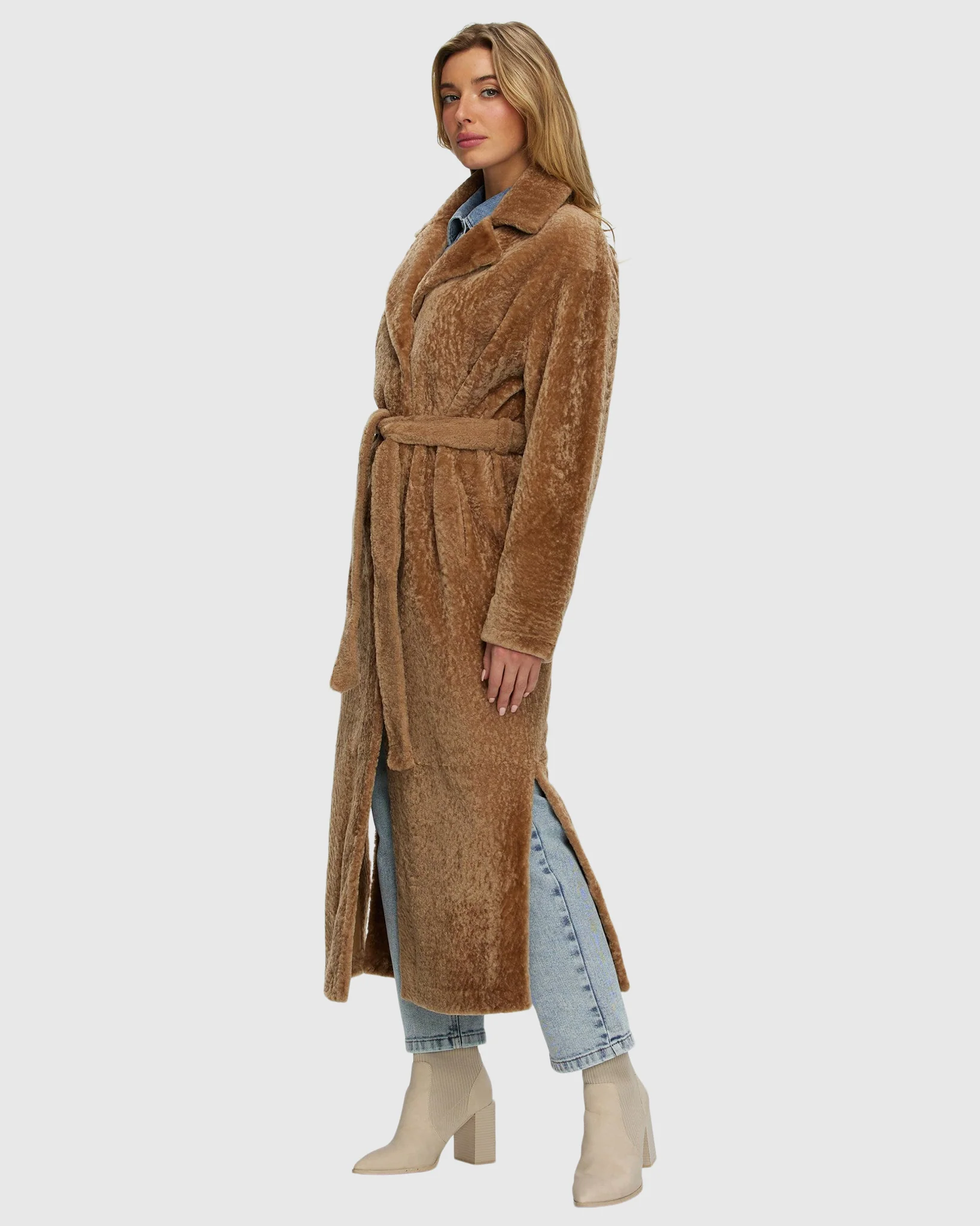 Reversible Select Shearling Lamb Coat With Side Slits And Belt - Image 3