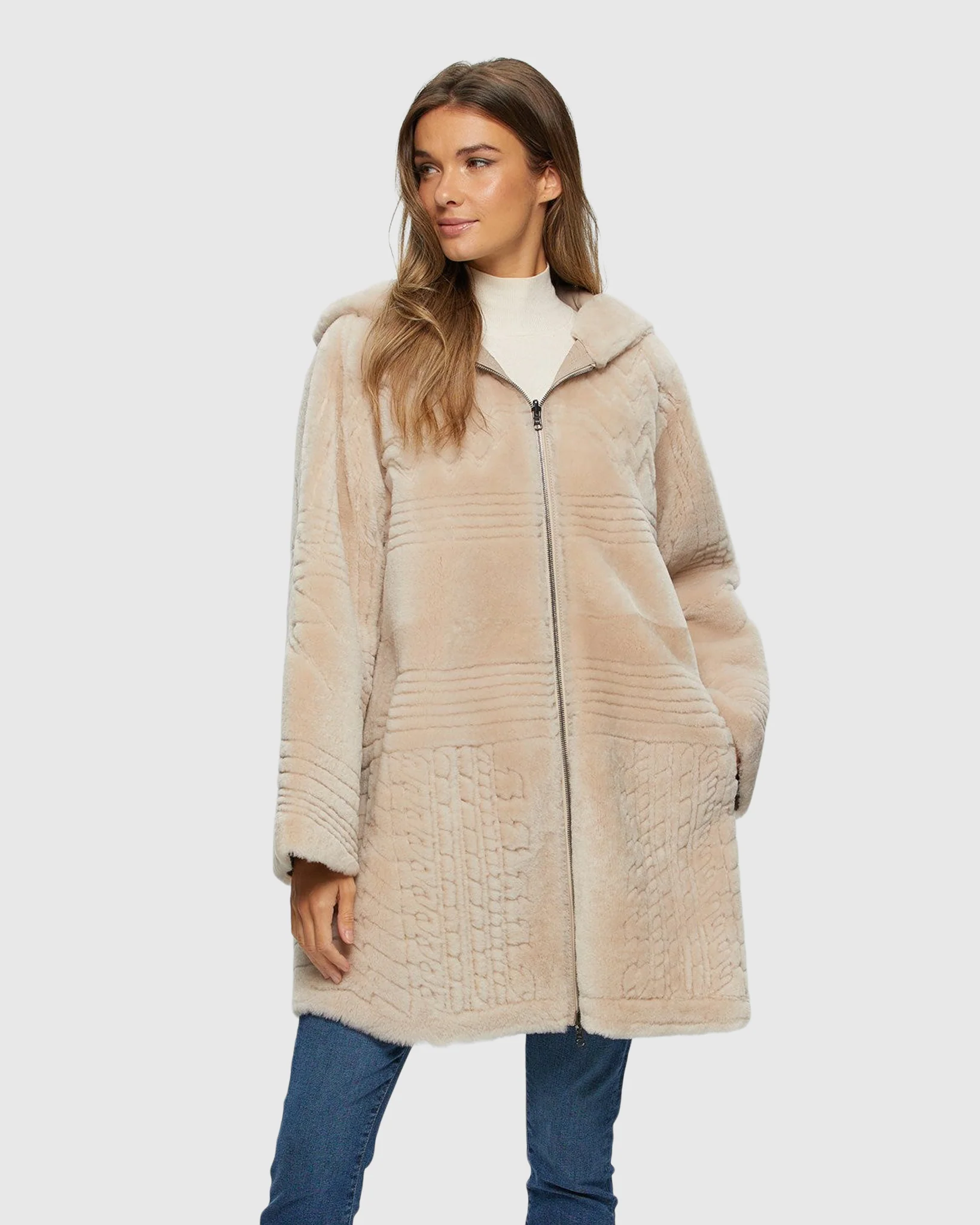 REVERSIBLE SHEARLING LAMB PARKA WITH GROOVED PATTERN - Image 10