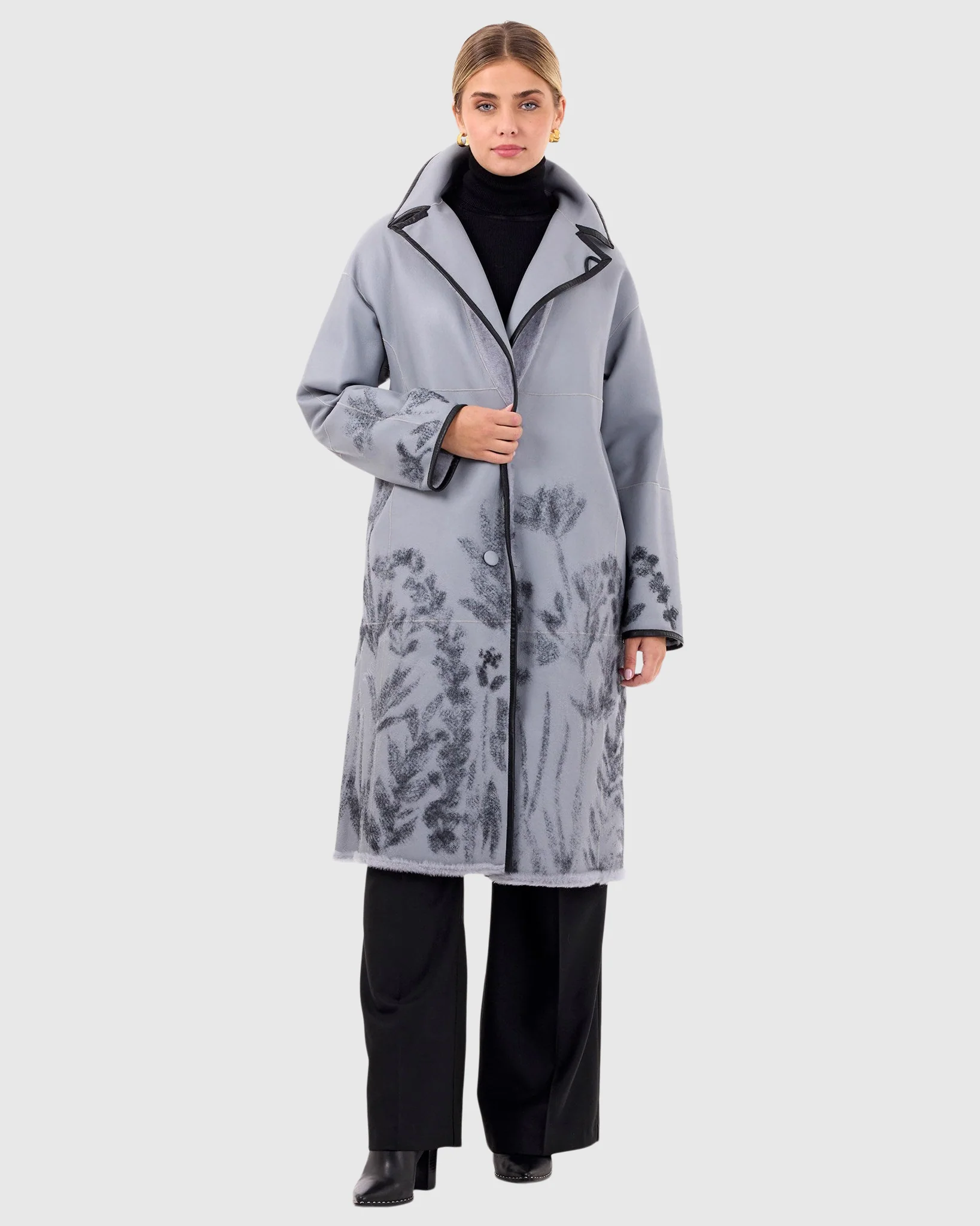 REVERSIBLE SHEARLING LAMB SHORT COAT WITH FLORAL EMBROIDERY - Image 4