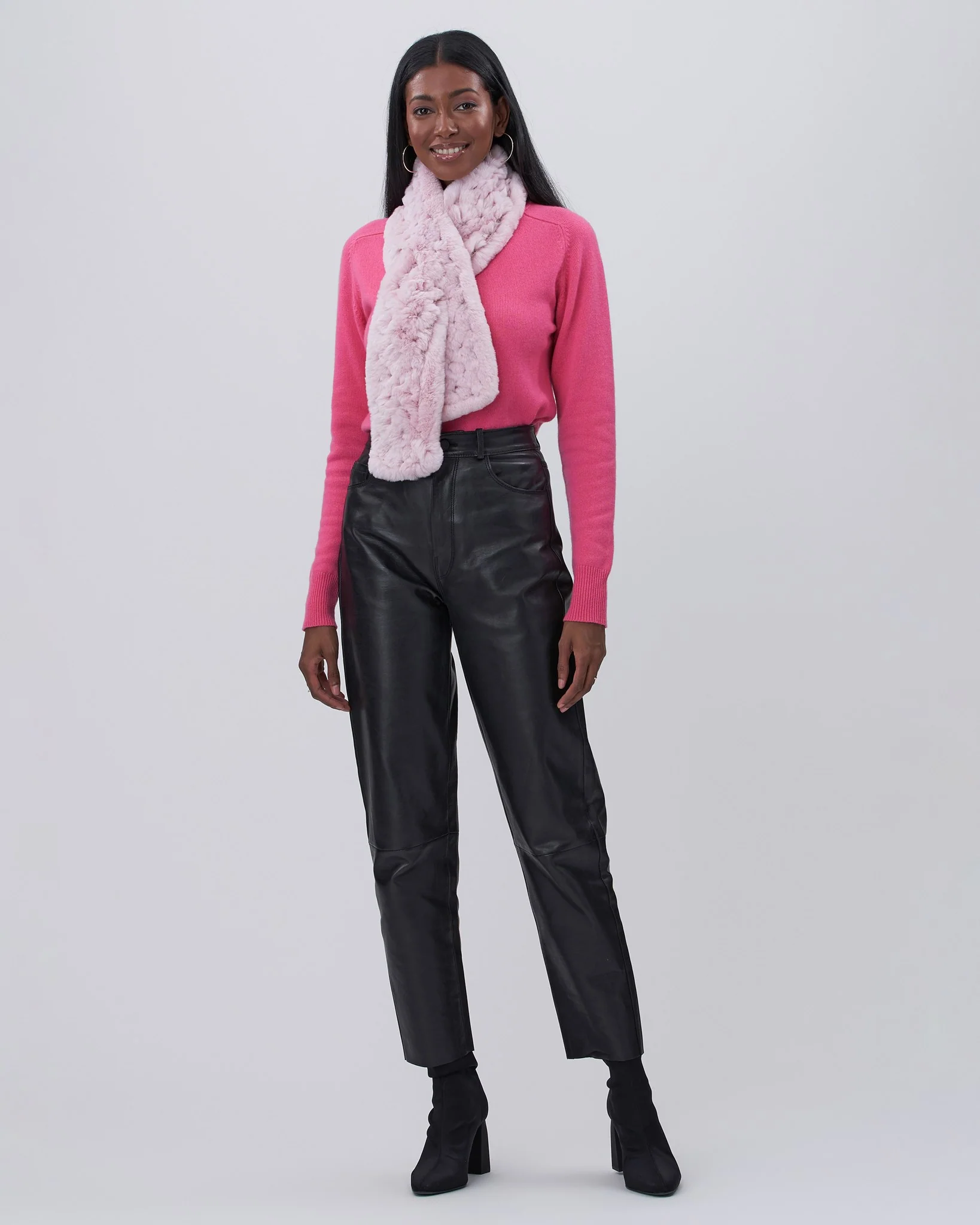 REX RABBIT KNIT PULL THROUGH SCARF - Image 4