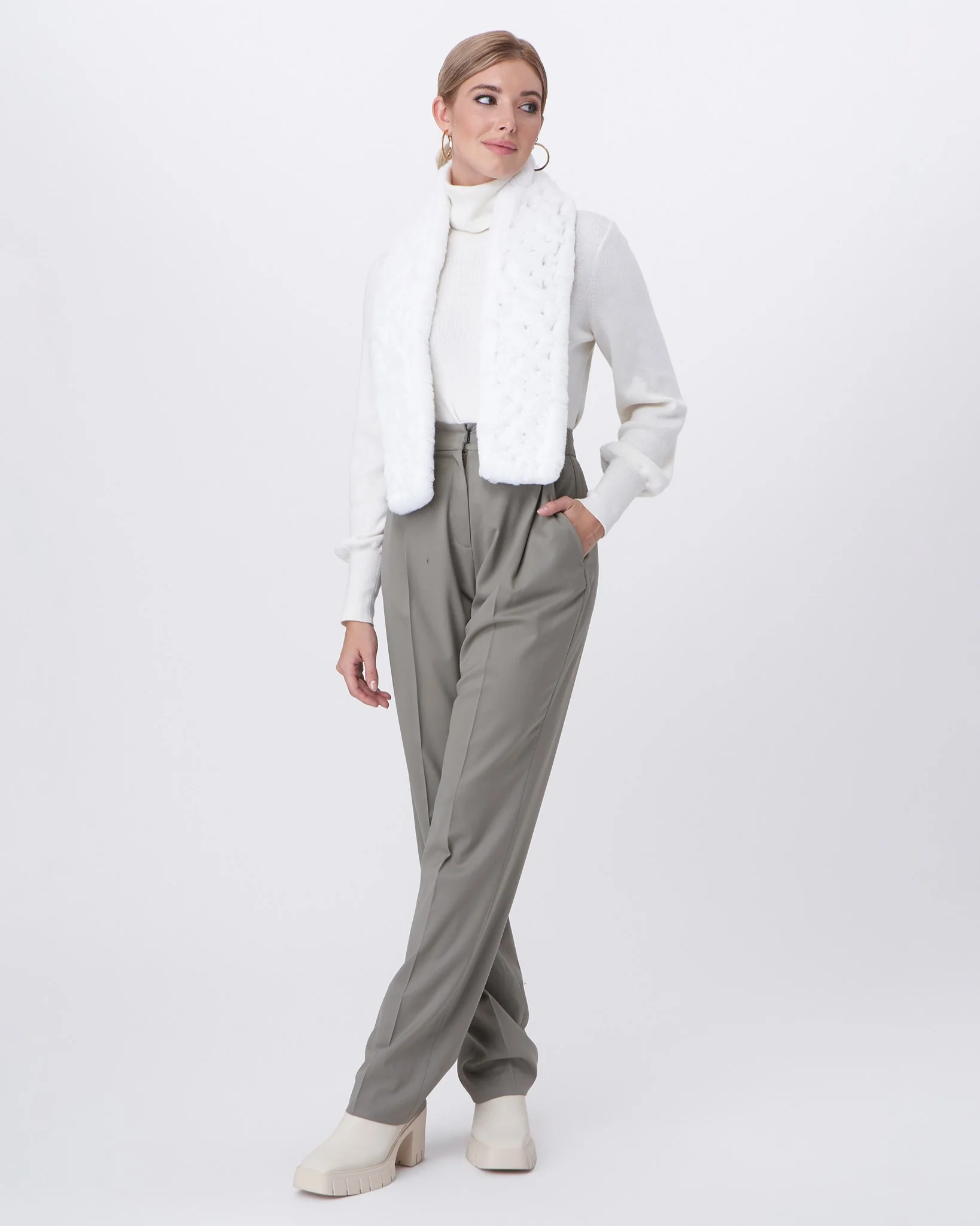 REX RABBIT KNIT PULL THROUGH SCARF - Image 8