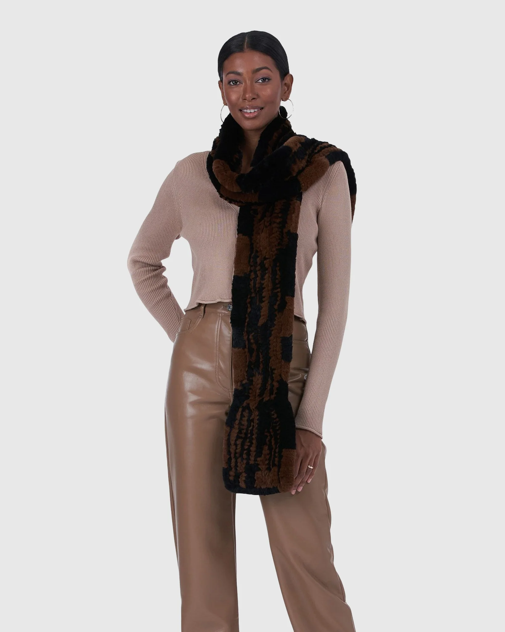 REX RABBIT KNIT SCARF - Image 10