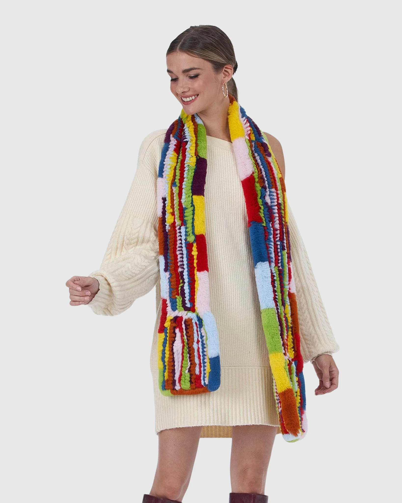 REX RABBIT KNIT SCARF - Image 3