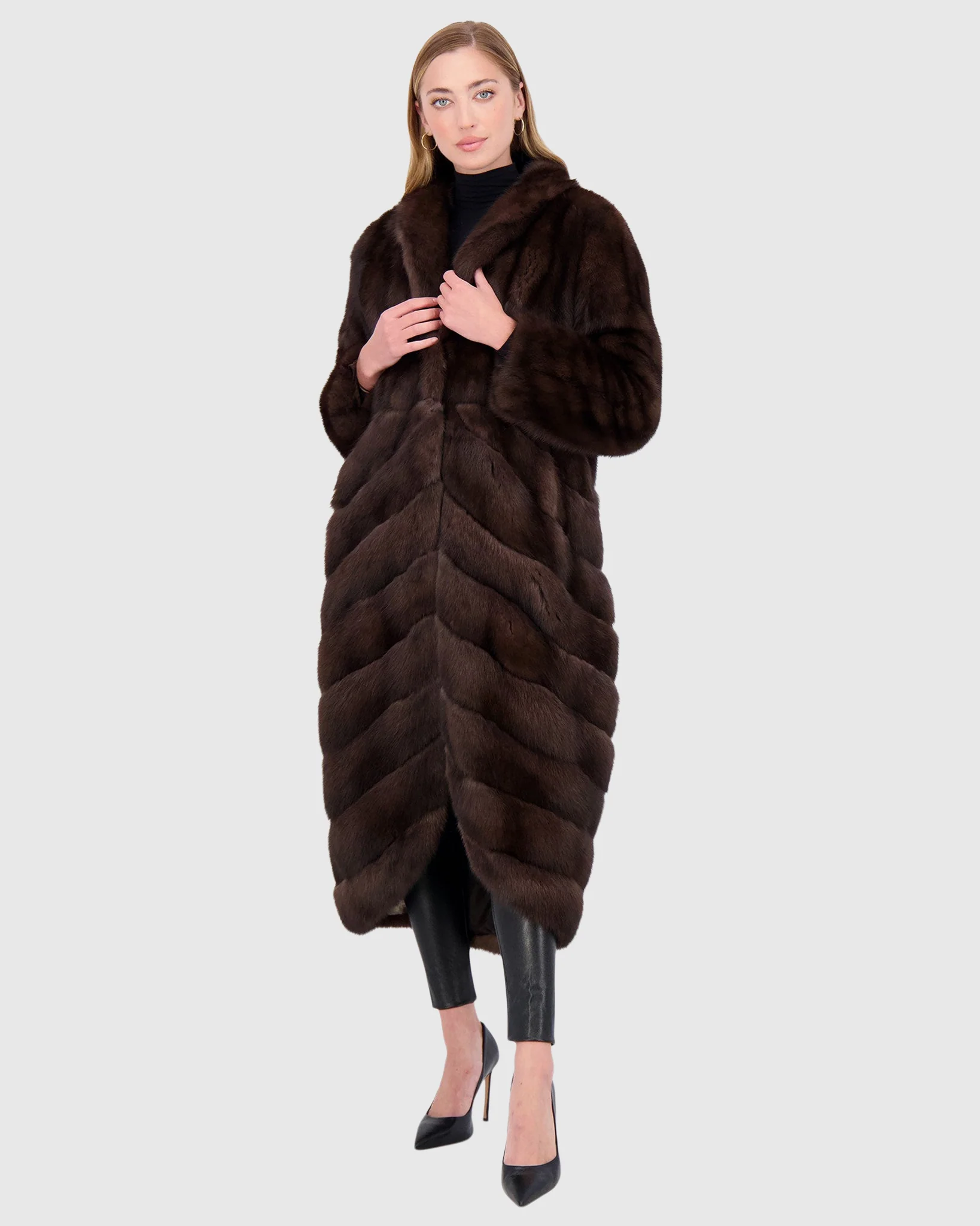 SABLE SHORT COAT - Image 4