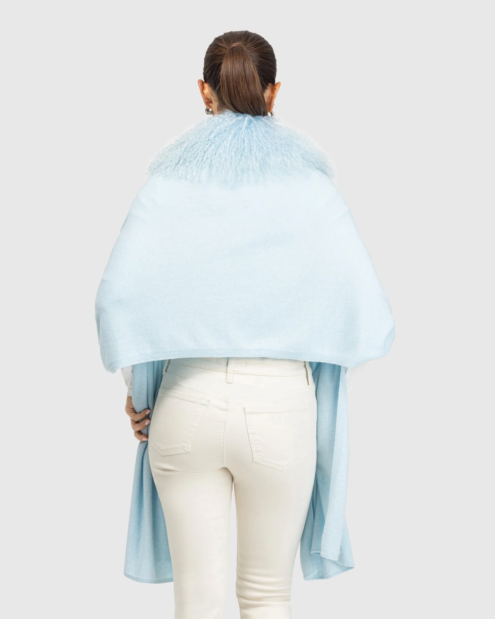SELECT CASHMERE AND MERINO WOOL BLEND STOLE WITH SELECT MONGOLIAN LAMB TRIM - Image 10