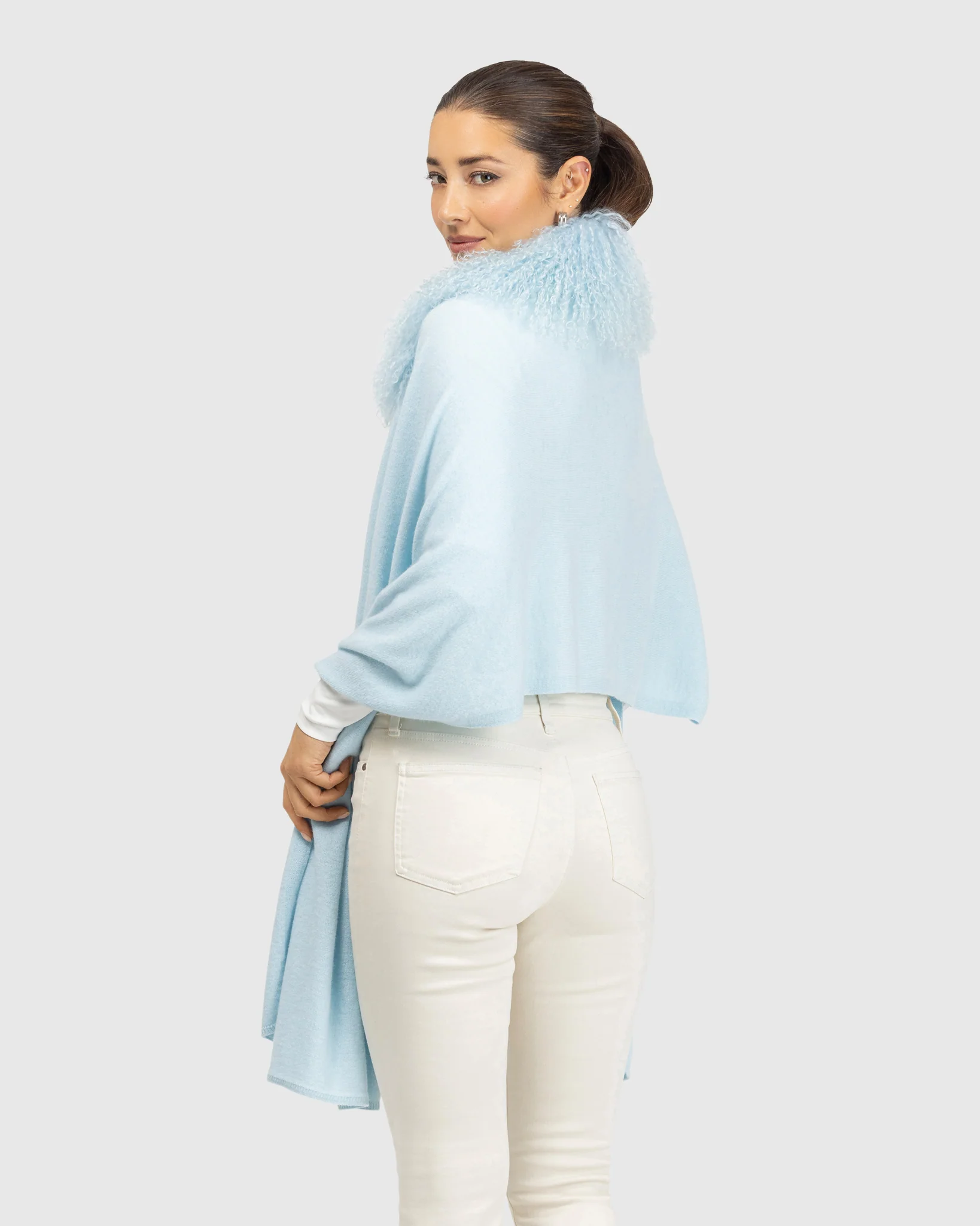 SELECT CASHMERE AND MERINO WOOL BLEND STOLE WITH SELECT MONGOLIAN LAMB TRIM - Image 11
