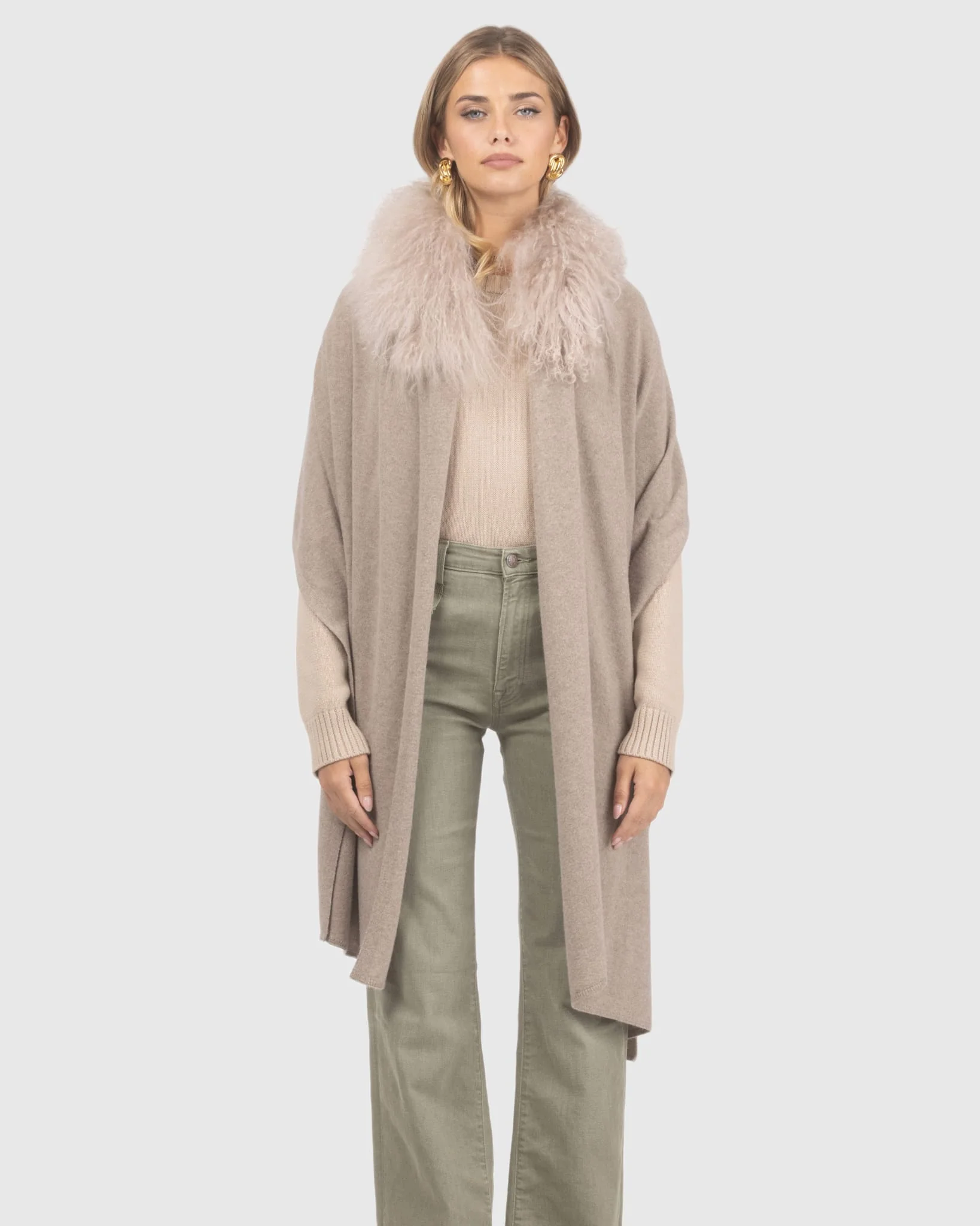 SELECT CASHMERE AND MERINO WOOL BLEND STOLE WITH SELECT MONGOLIAN LAMB TRIM - Image 12