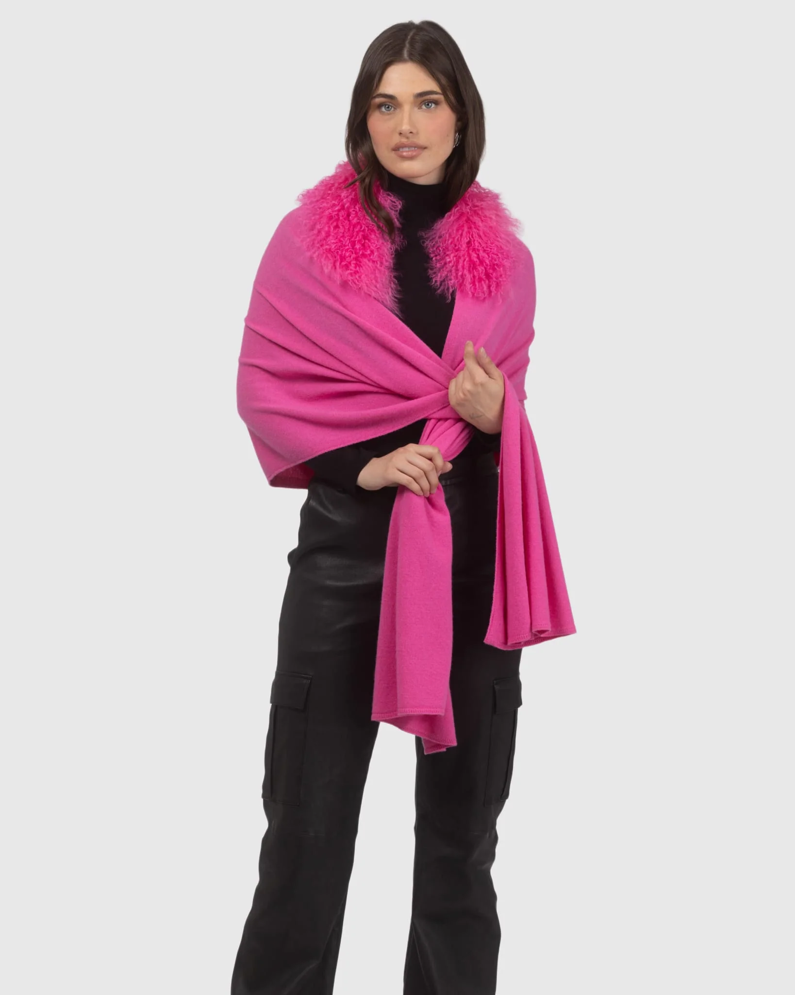SELECT CASHMERE AND MERINO WOOL BLEND STOLE WITH SELECT MONGOLIAN LAMB TRIM - Image 18