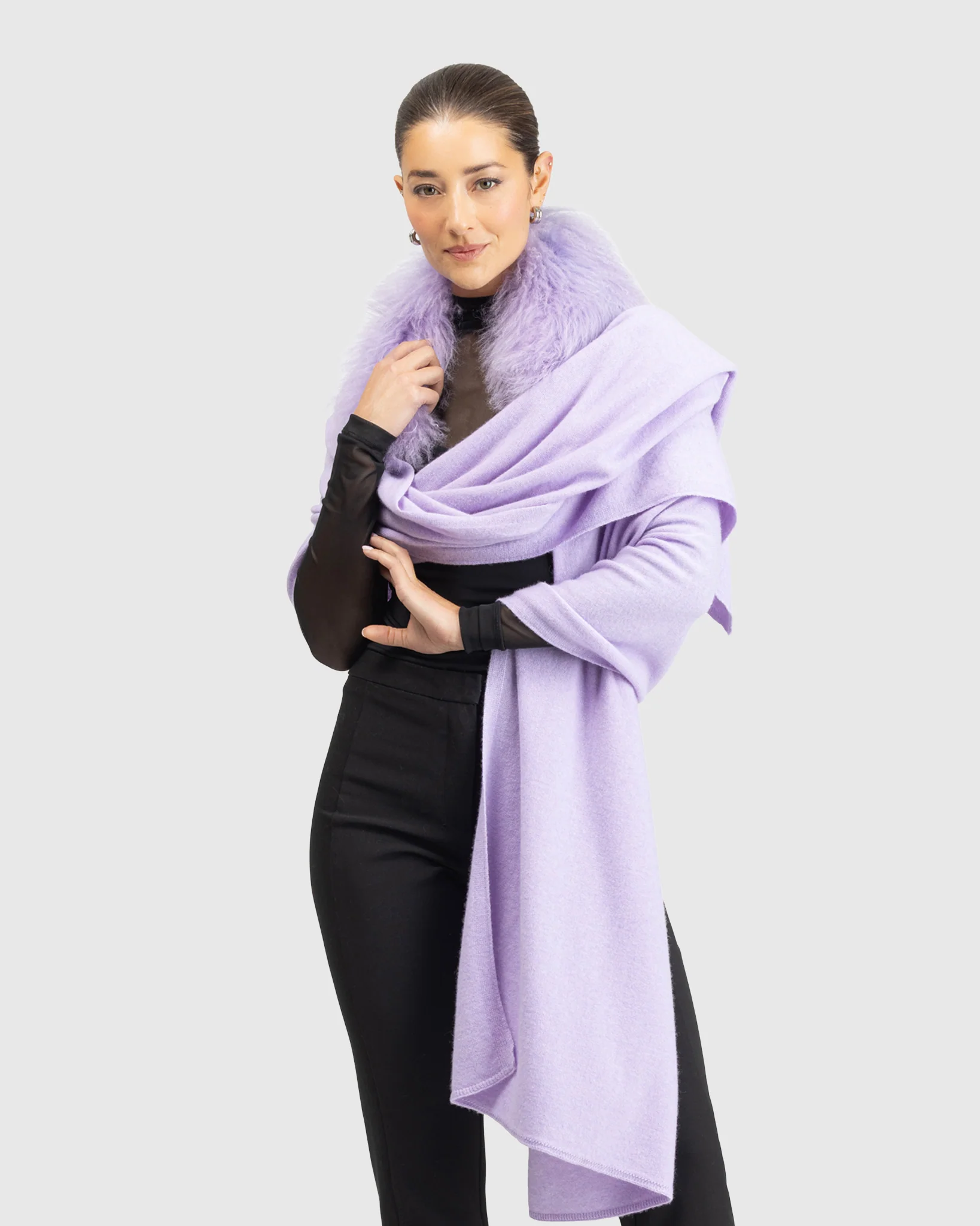 SELECT CASHMERE AND MERINO WOOL BLEND STOLE WITH SELECT MONGOLIAN LAMB TRIM - Image 3