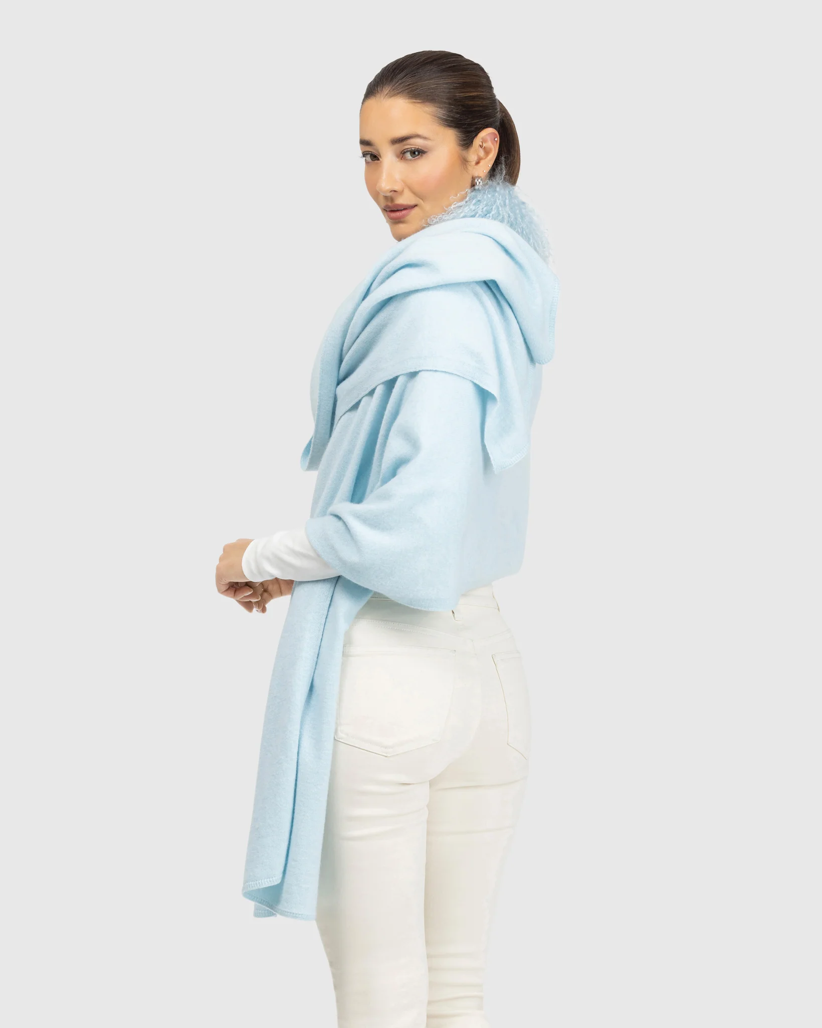 SELECT CASHMERE AND MERINO WOOL BLEND STOLE WITH SELECT MONGOLIAN LAMB TRIM - Image 9