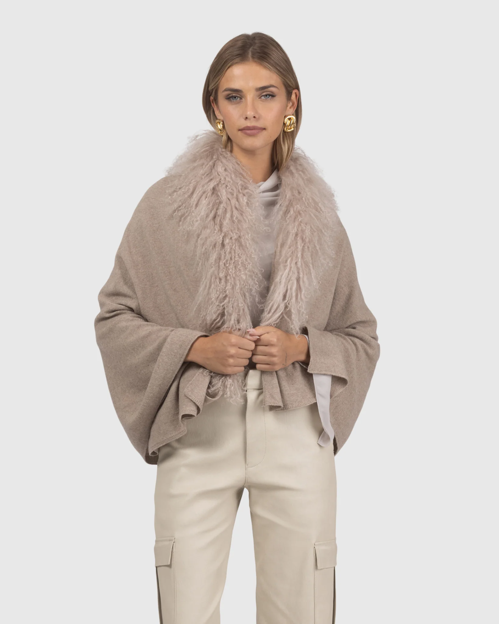 SELECT CASHMERE AND MERINO WOOL BLEND STOLE WITH SELECT MONGOLIAN LAMB TRIM - Image 11
