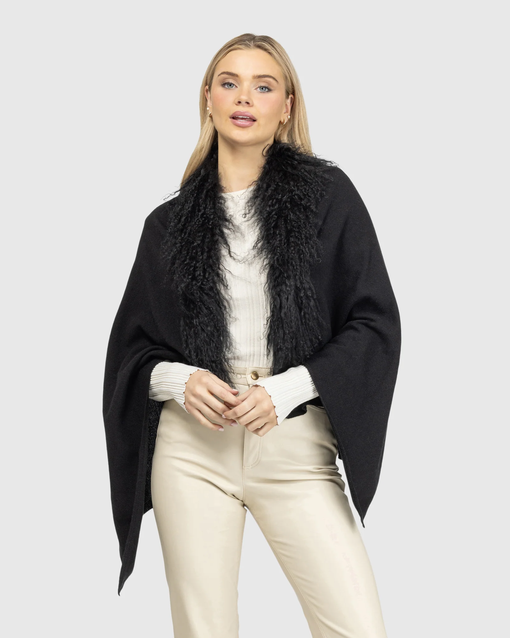 SELECT CASHMERE AND MERINO WOOL BLEND STOLE WITH SELECT MONGOLIAN LAMB TRIM - Image 5