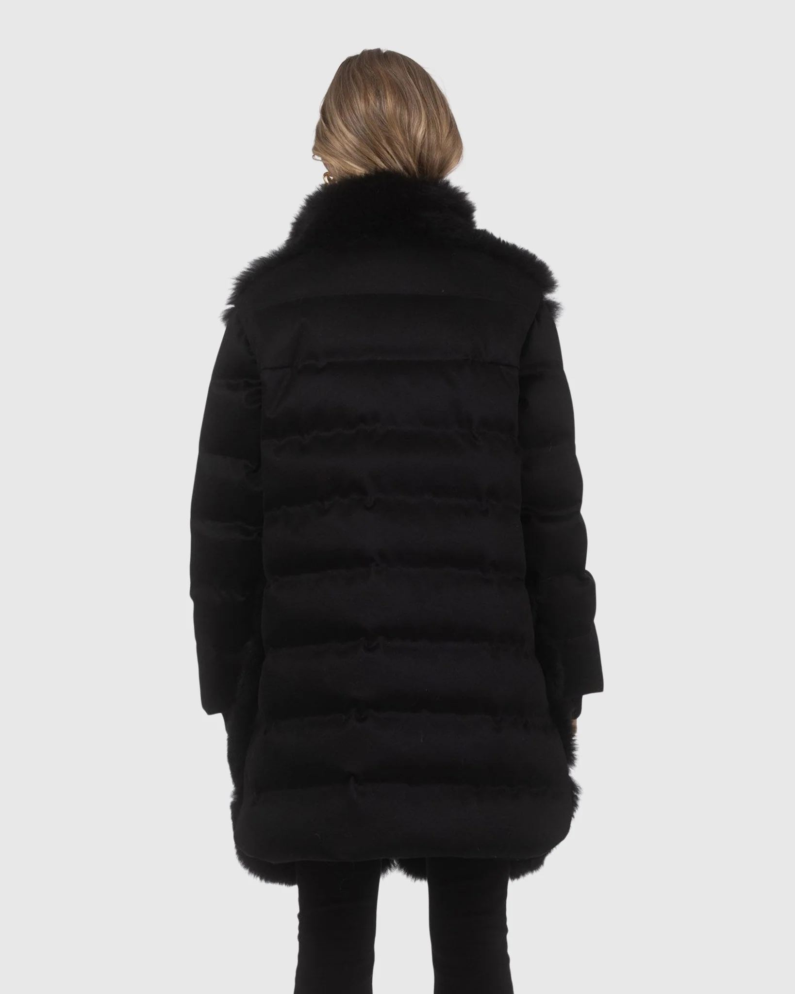 Diagonal Stroller Crafted From Select Cashmere Goat With Loro Piana Cashmere Sleeves And Back - Image 11
