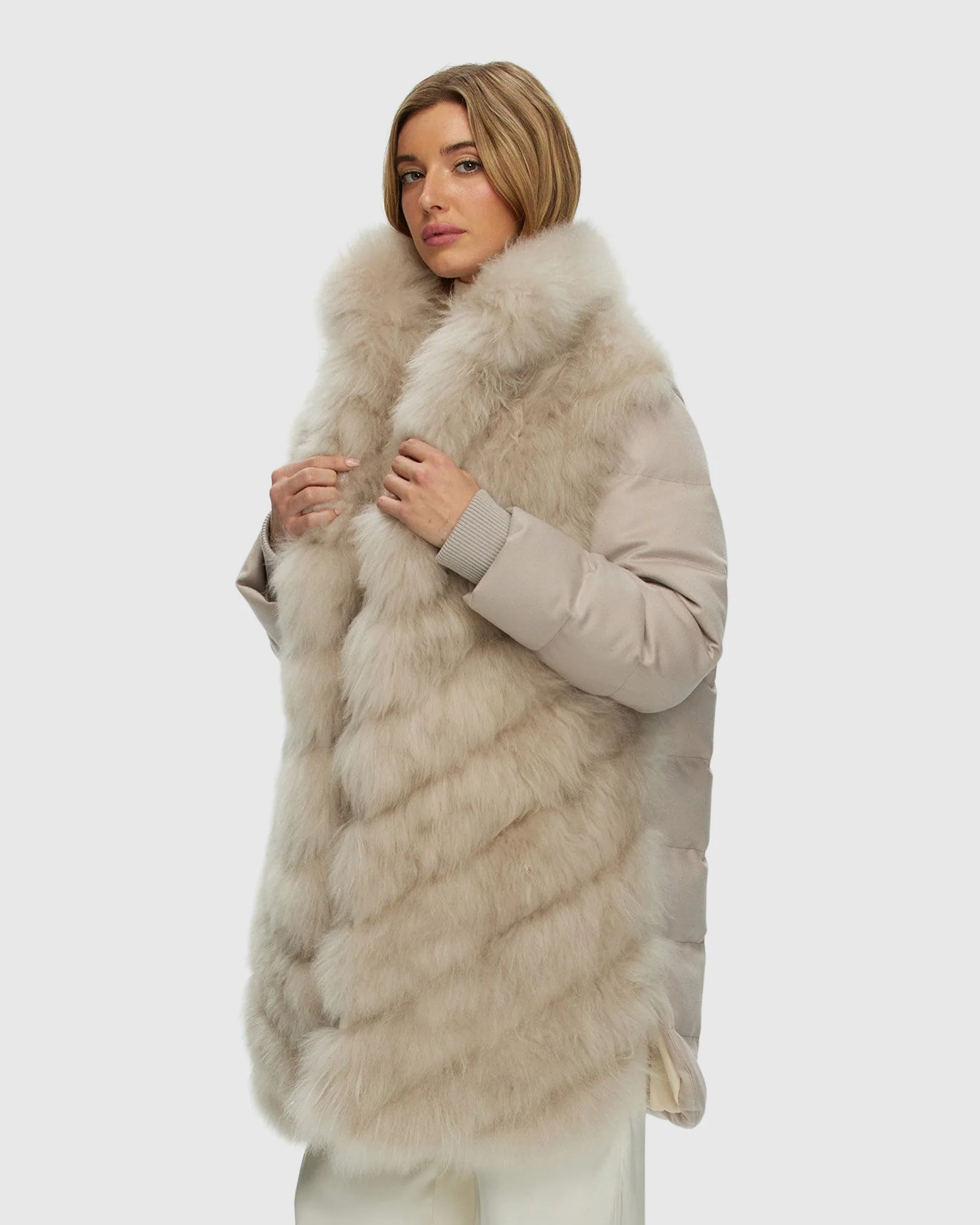 Diagonal Stroller Crafted From Select Cashmere Goat With Loro Piana Cashmere Sleeves And Back - Image 5