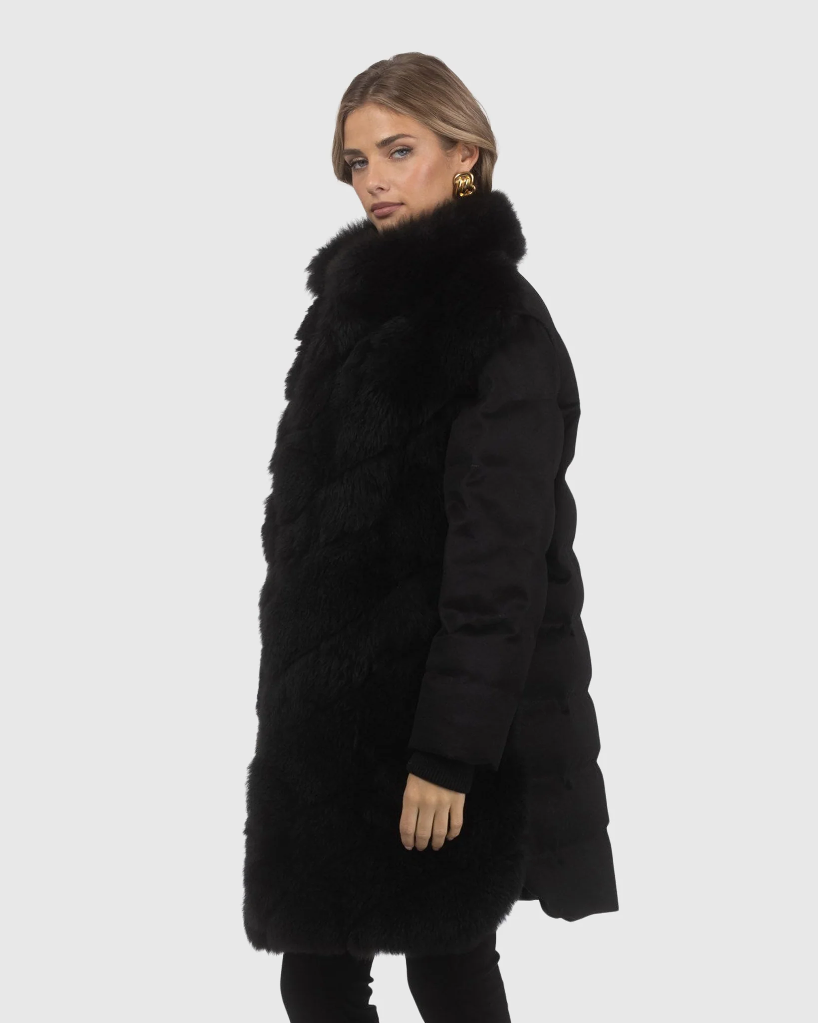 Diagonal Stroller Crafted From Select Cashmere Goat With Loro Piana Cashmere Sleeves And Back - Image 9