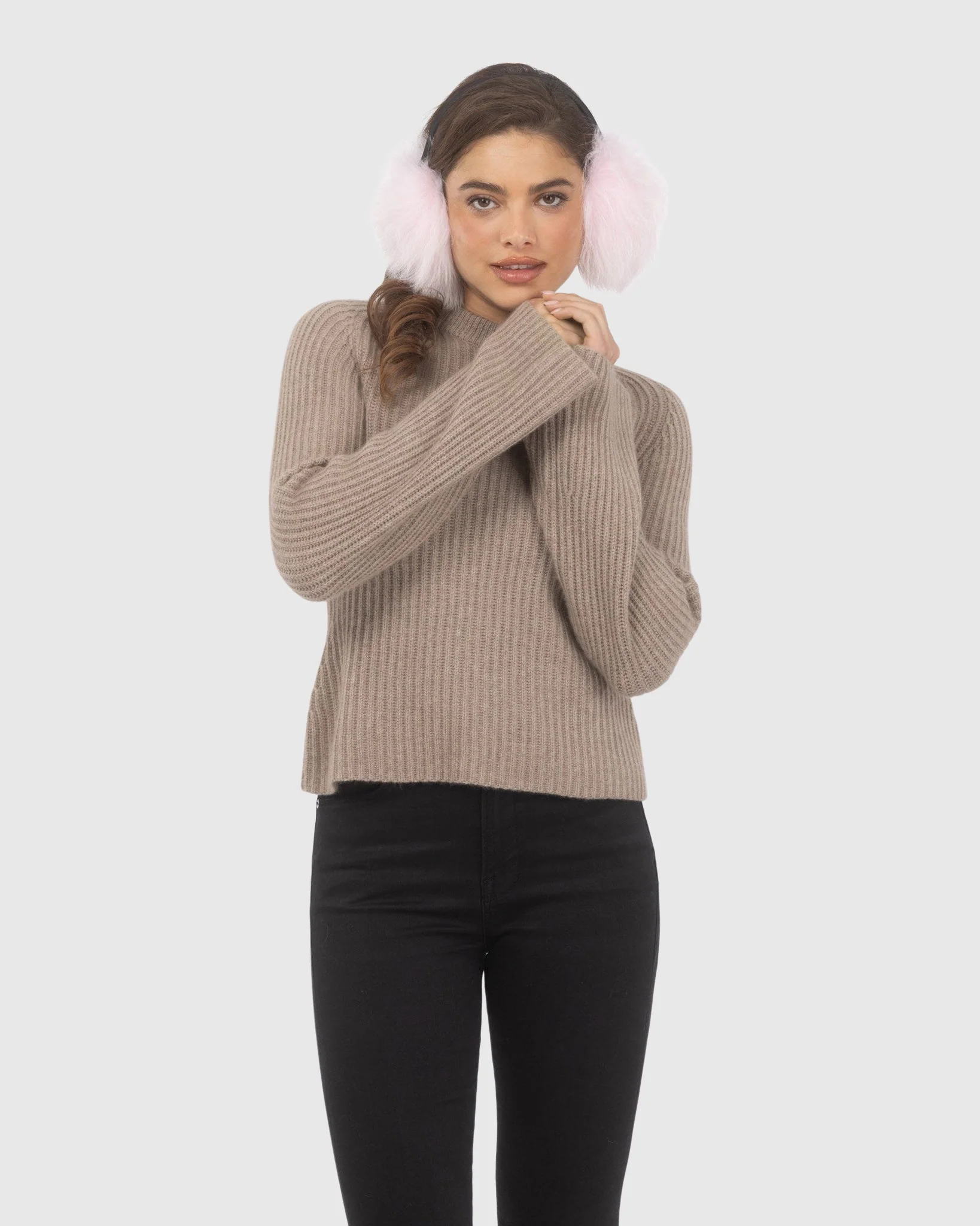 SELECT CASHMERE GOAT EARMUFFS WITH LEATHER FRAME - Image 9