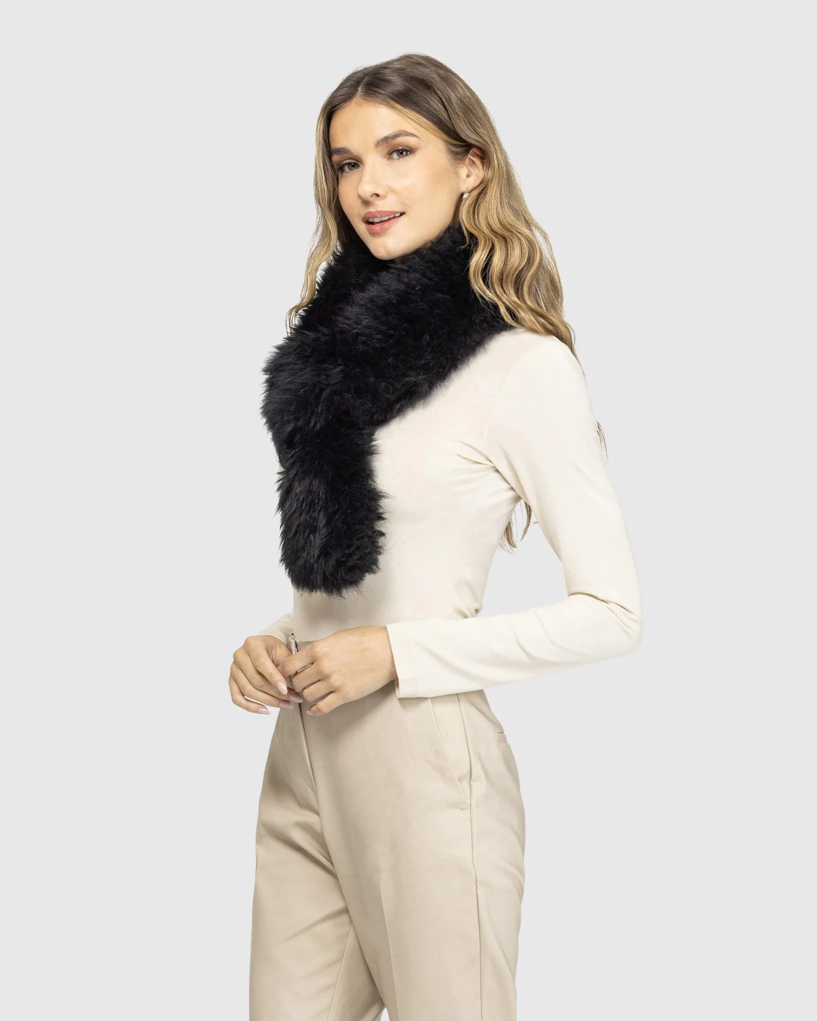 SELECT CASHMERE GOAT PULL-THROUGH SCARF - Image 3